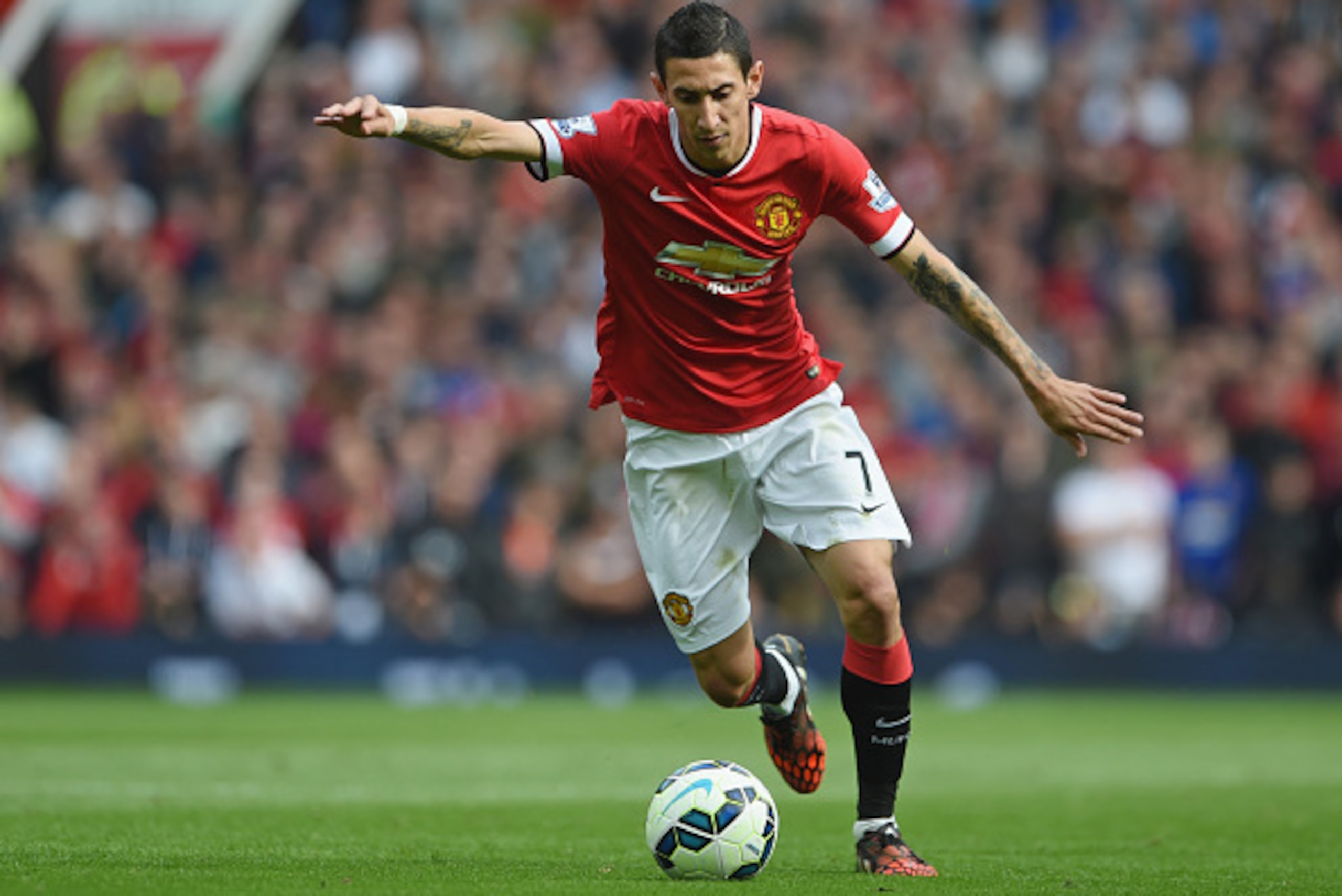 MANCHESTER, ENGLAND - OCTOBER 05:  Angel Di Maria of Manchester United in action during the Barclays Premier League match between Manchester United and Everton at Old Trafford on October 5, 2014 in Manchester, England.  (Photo by Michael Regan/Getty Image