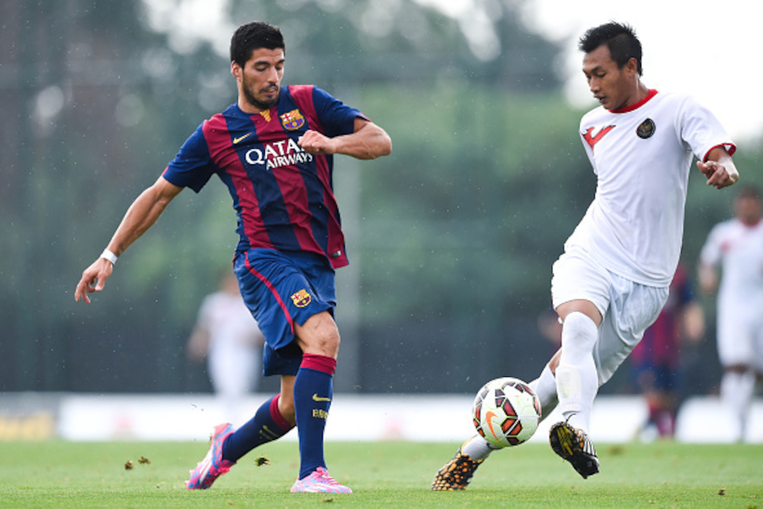 BARCELONA, SPAIN - SEPTEMBER 24:  Luis Suarez of FC Barcelona in action during a friendly match between FC Barcelona B and Indonesia U19 at Ciutat Esportiva on September 24, 2014 in Barcelona, Spain.  (Photo by David Ramos/Getty Images)