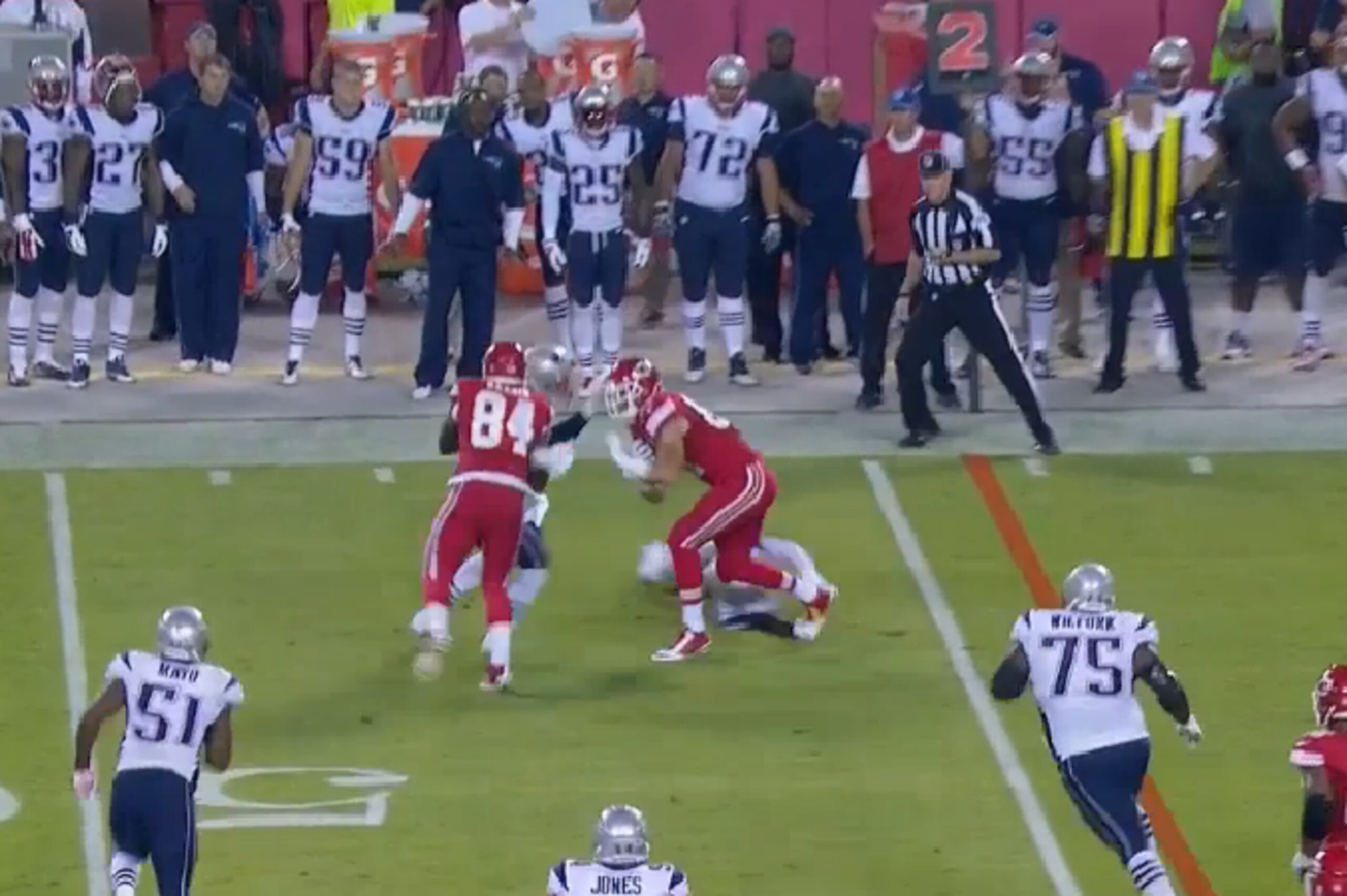 Kelce shakes off a tackle and gets a nice block.