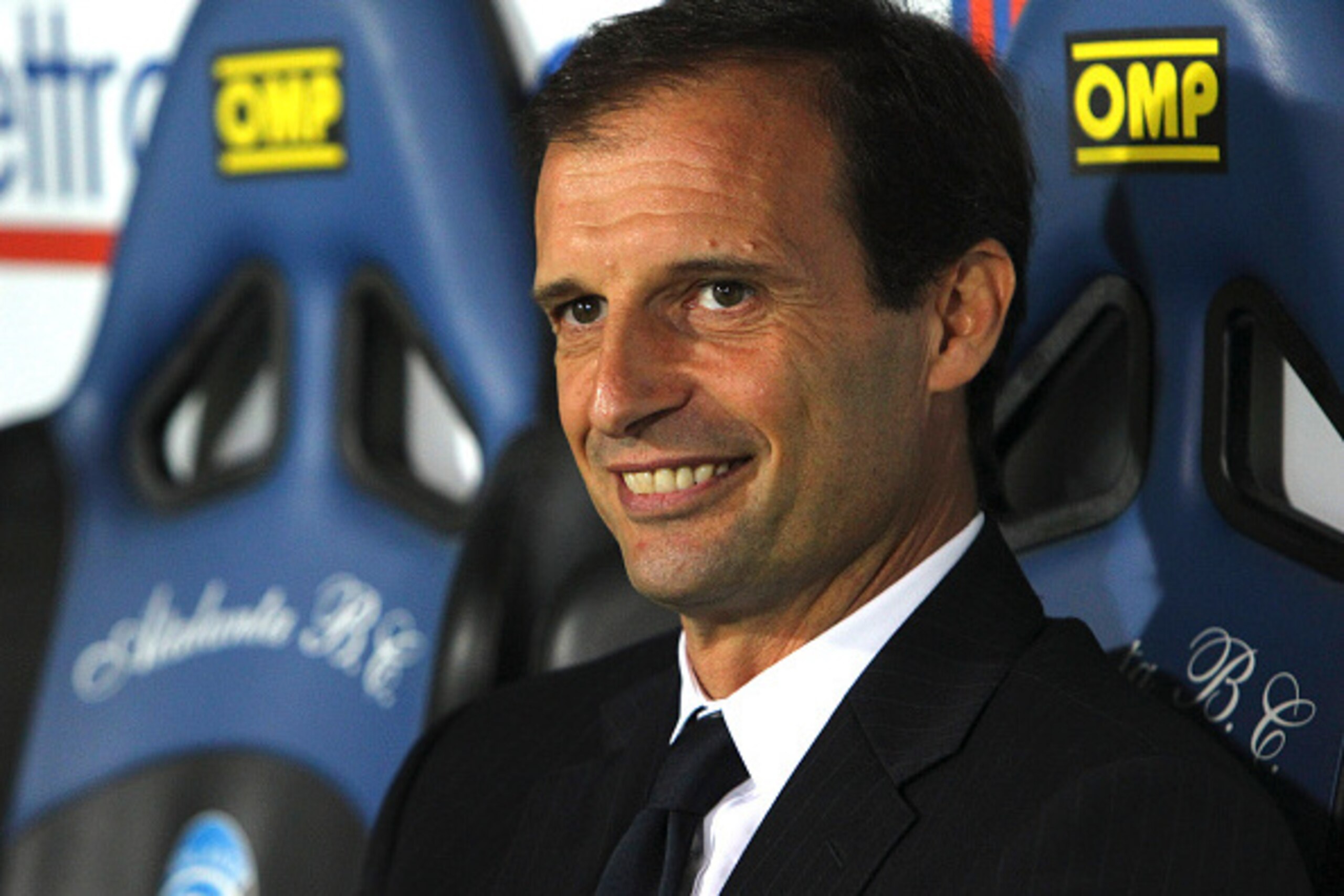 BERGAMO, ITALY - SEPTEMBER 27: Juventus FC coach Massimiliano Allegri looks on before the Serie A match between Atalanta BC v Juventus FC at Stadio Atleti Azzurri d'Italia on September 27, 2014 in Bergamo, Italy. (Photo by Marco Luzzani/Getty Images) BERGAMO, ITALY - SEPTEMBER 27: Juventus FC coach Massimiliano Allegri looks on before the Serie A match between Atalanta BC v Juventus FC at Stadio Atleti Azzurri d'Italia on September 27, 2014 in Bergamo, Italy. (Photo by Marco Luzzani/Getty Images)