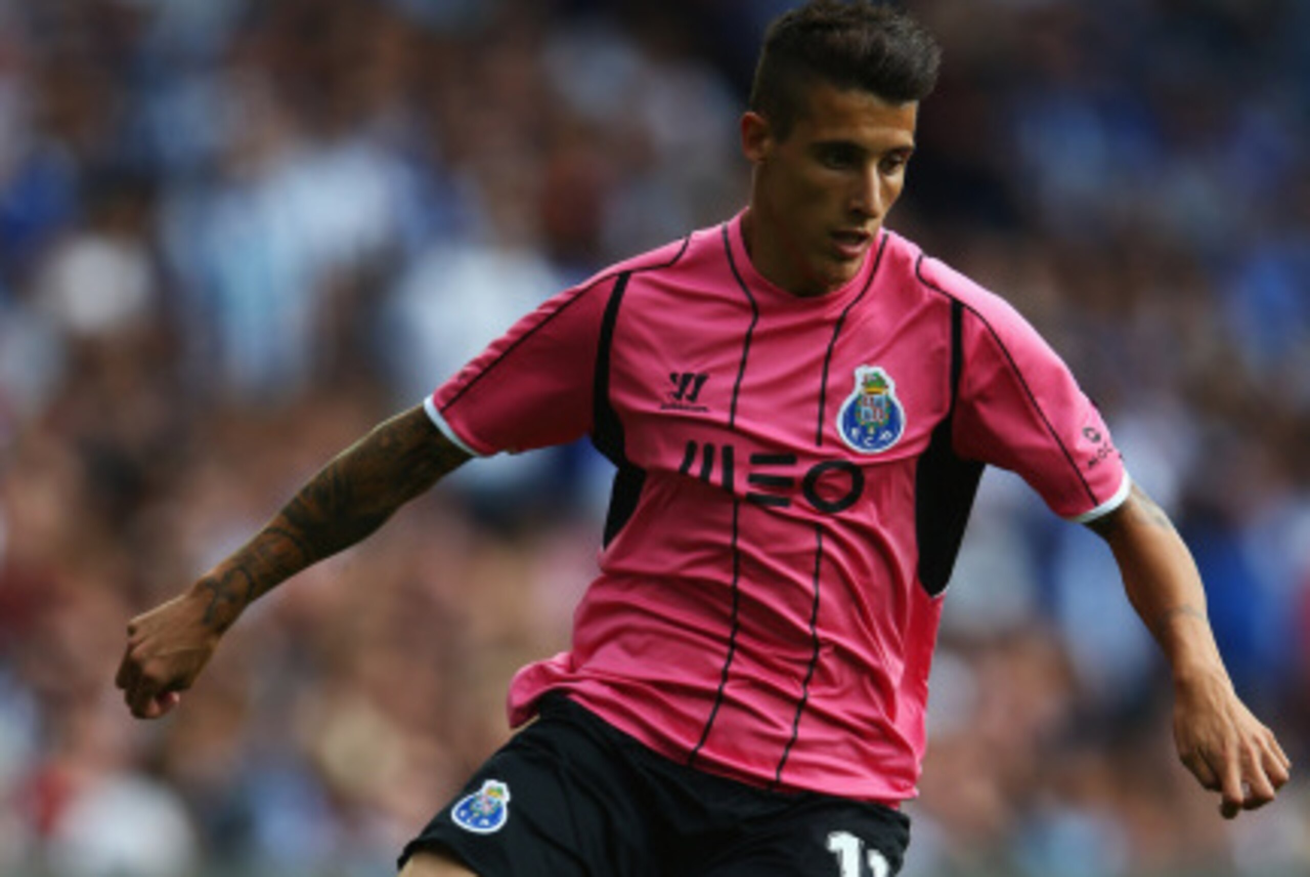 WEST BROMWICH, ENGLAND - AUGUST 09:  Cristian Tello of FC Porto in action during the Pre Season Friendly match between West Bromwich Albion and FC Porto at The Hawthorns on August 9, 2014 in West Bromwich, England.  (Photo by Matthew Lewis/Getty Images)