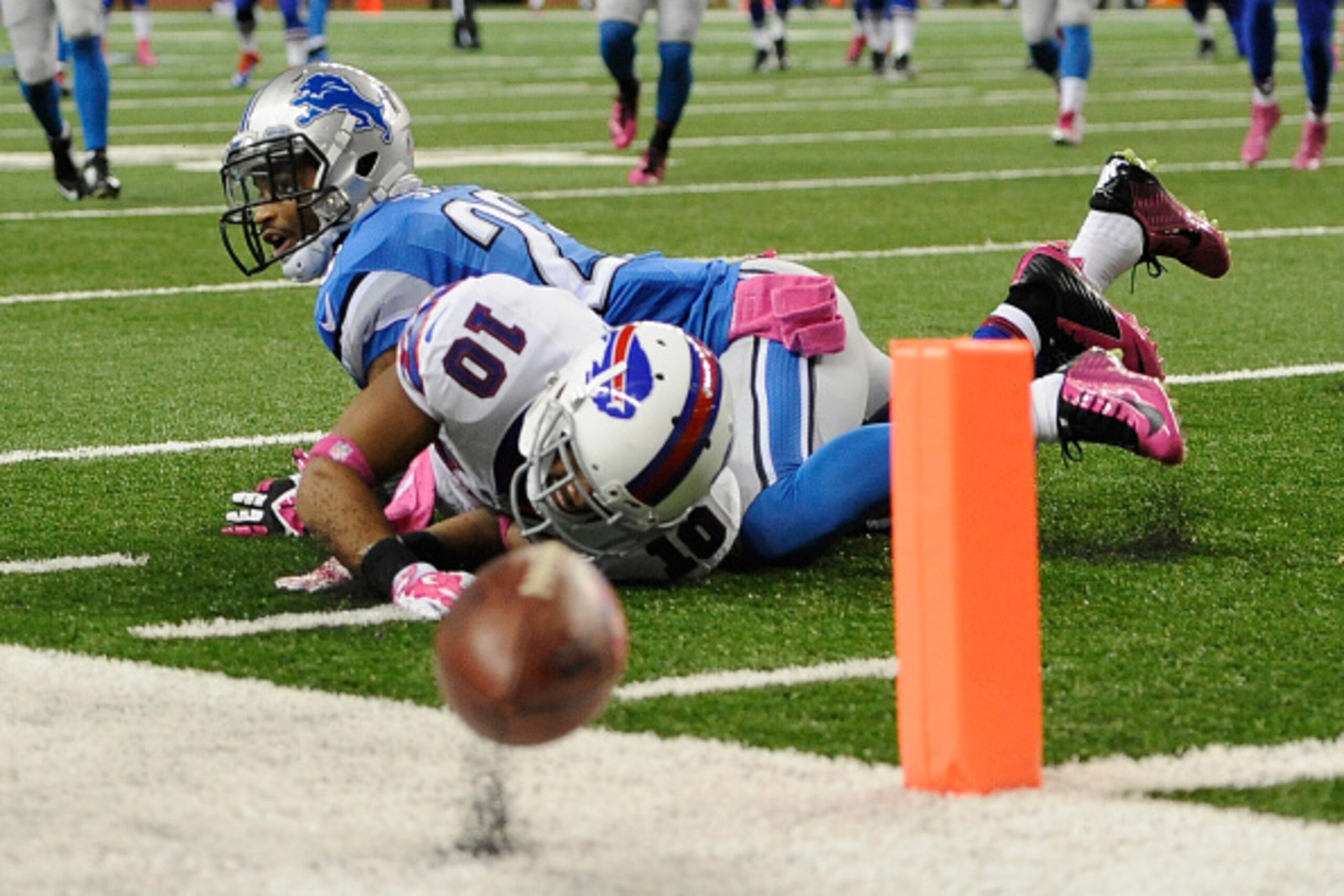 DETROIT, MI - OCTOBER 05: Robert Woods #10 of the Buffalo Bills can't complete the pass in front of Darius Slay #23 of the Detroit Lions in the fourth quarter at Ford Field on October 05, 2014 in Detroit, Michigan. (Photo by Joe Sargent/Getty Images) DETROIT, MI - OCTOBER 05: Robert Woods #10 of the Buffalo Bills can't complete the pass in front of Darius Slay #23 of the Detroit Lions in the fourth quarter at Ford Field on October 05, 2014 in Detroit, Michigan. (Photo by Joe Sargent/Getty Images)