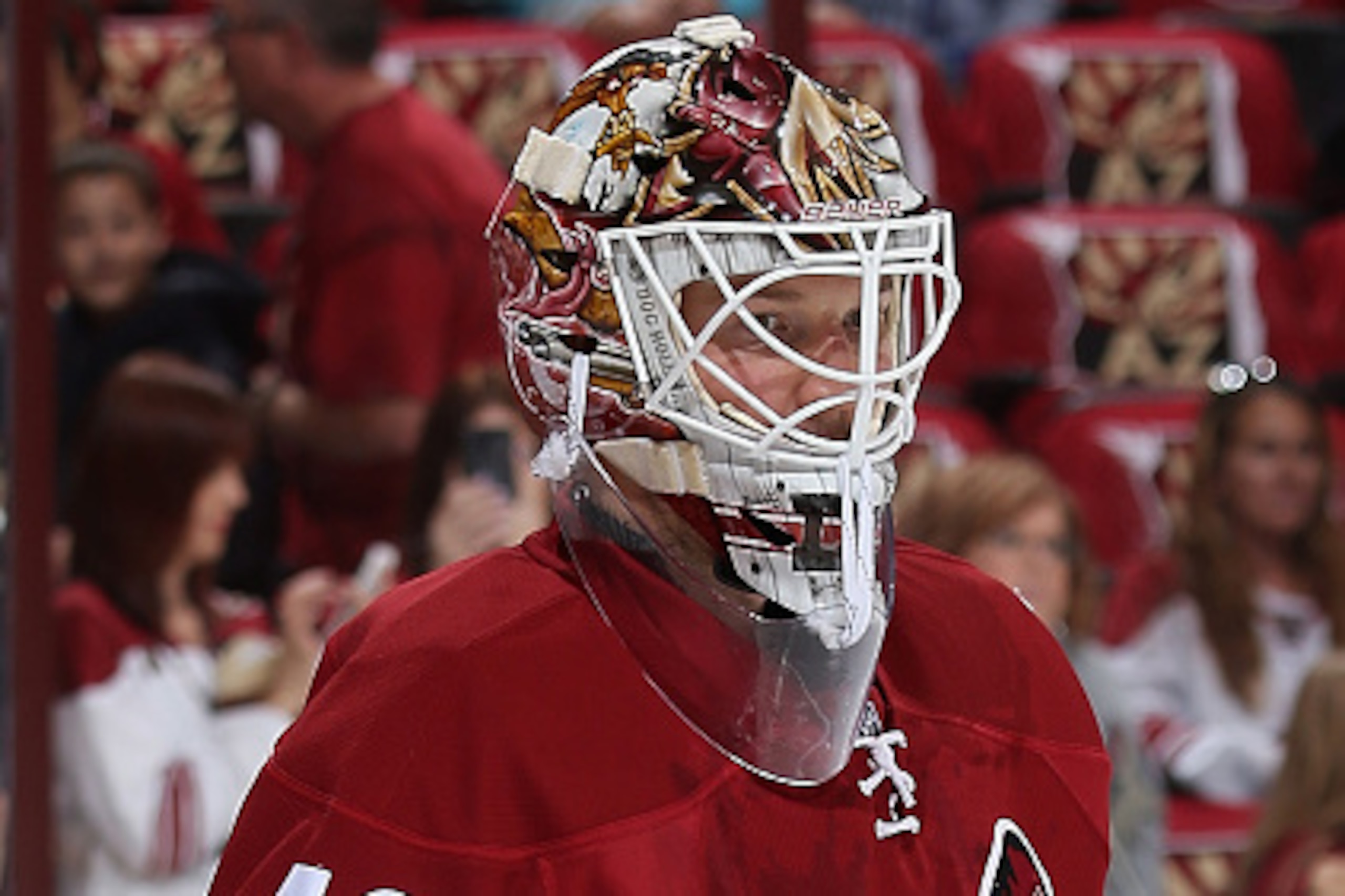 GLENDALE, AZ - OCTOBER 09:  Goaltender Devan Dubnyk #40 of the Arizona Coyotes warms up before the NHL game against the Winnipeg Jets at Gila River Arena on October 9, 2014 in Glendale, Arizona. The Jets defeated the Coyotes 6-2.  (Photo by Christian Pete
