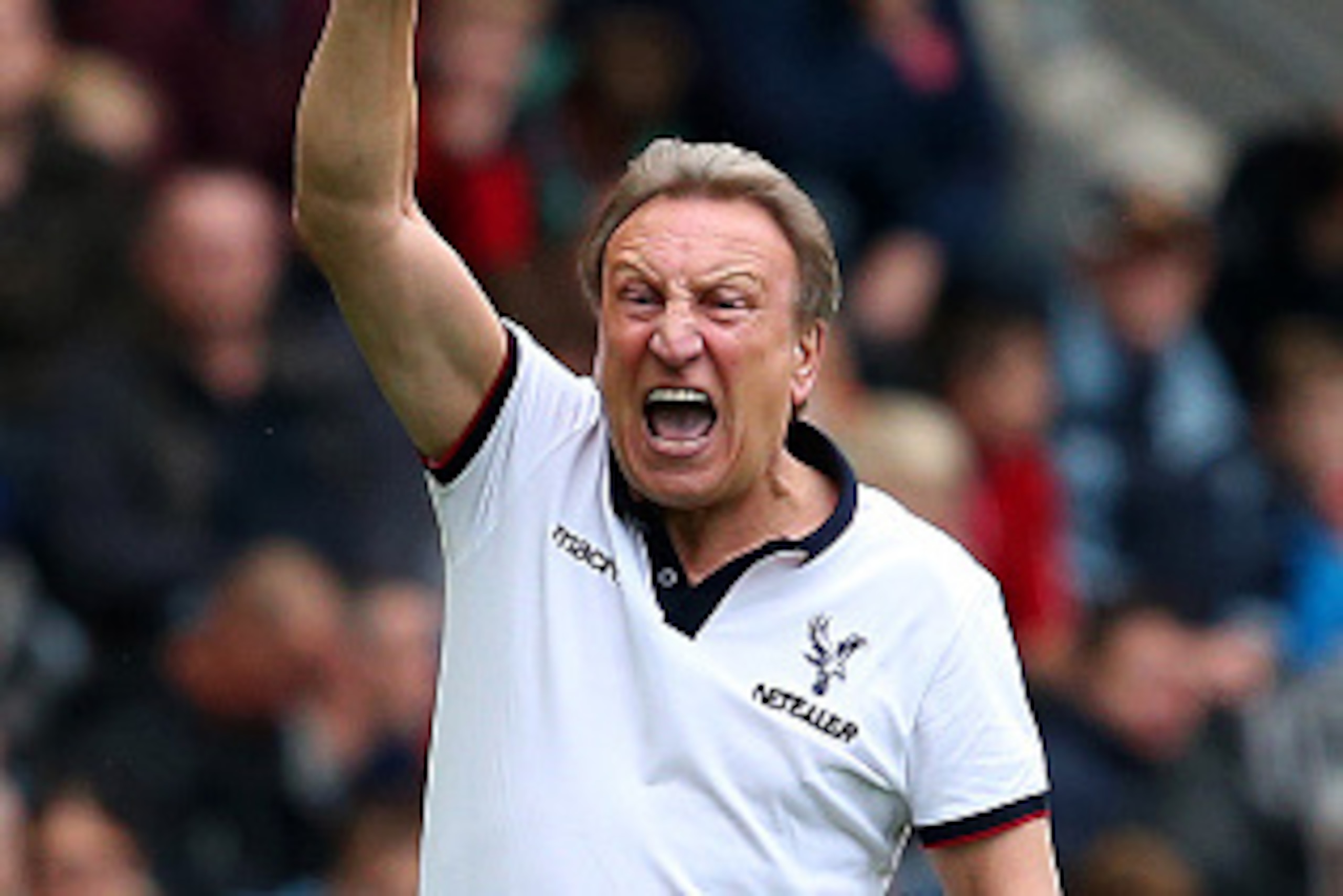 HULL, ENGLAND - OCTOBER 04:  Manager Neil Warnock of Crystal Palace reacts during the Barclays Premier League match between Hull City and Crystal Palace at KC Stadium on October 4, 2014 in Hull, England.  (Photo by Jan Kruger/Getty Images)