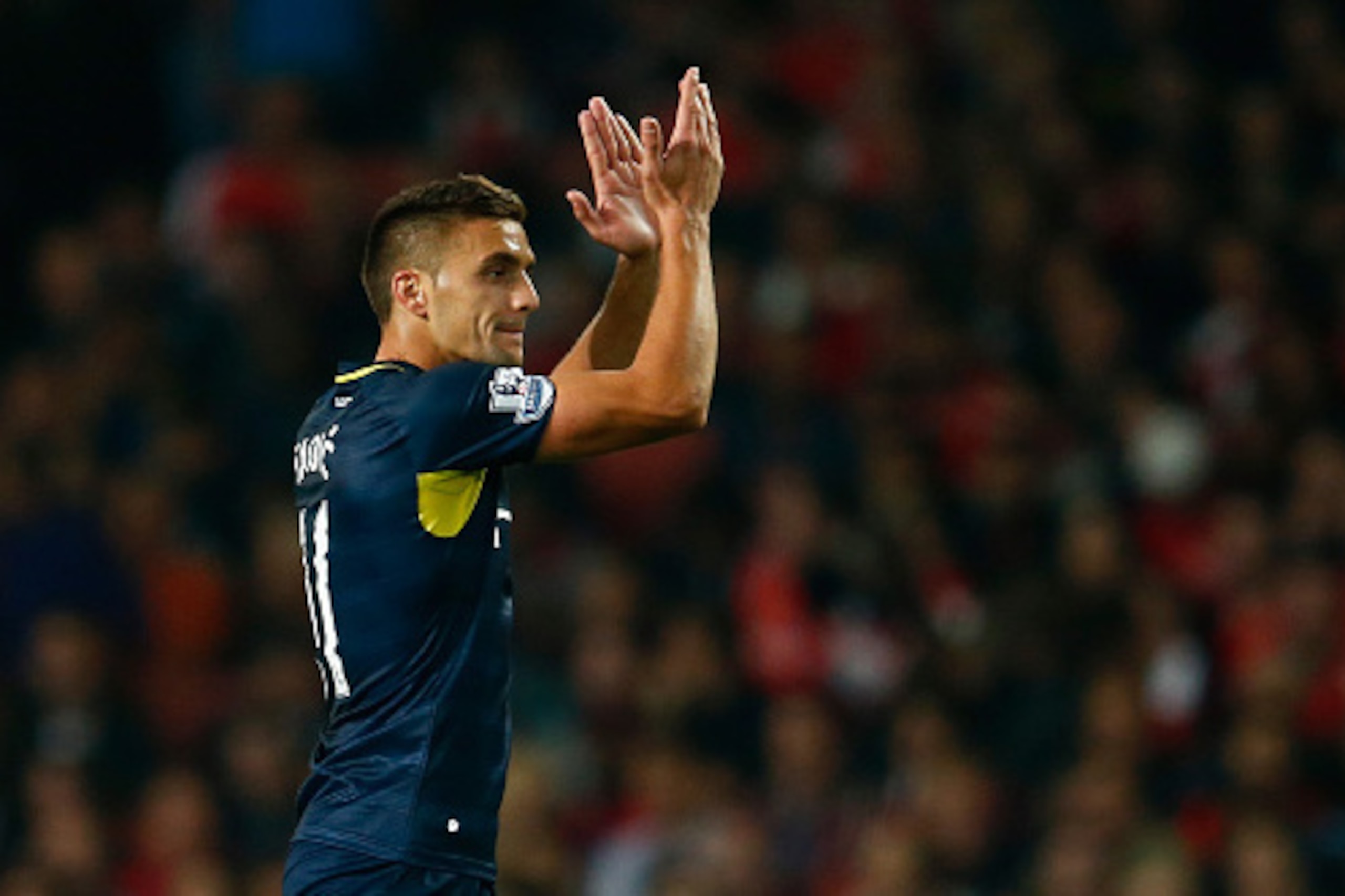 LONDON, ENGLAND - SEPTEMBER 23: Dusan Tadic of Southampton celebrates after scoring a penalty to make it 1-1 during the Capital One Cup Third Round match between Arsenal and Southampton at the Emirates Stadium on September 23, 2014 in London, England. ( LONDON, ENGLAND - SEPTEMBER 23: Dusan Tadic of Southampton celebrates after scoring a penalty to make it 1-1 during the Capital One Cup Third Round match between Arsenal and Southampton at the Emirates Stadium on September 23, 2014 in London, England. (
