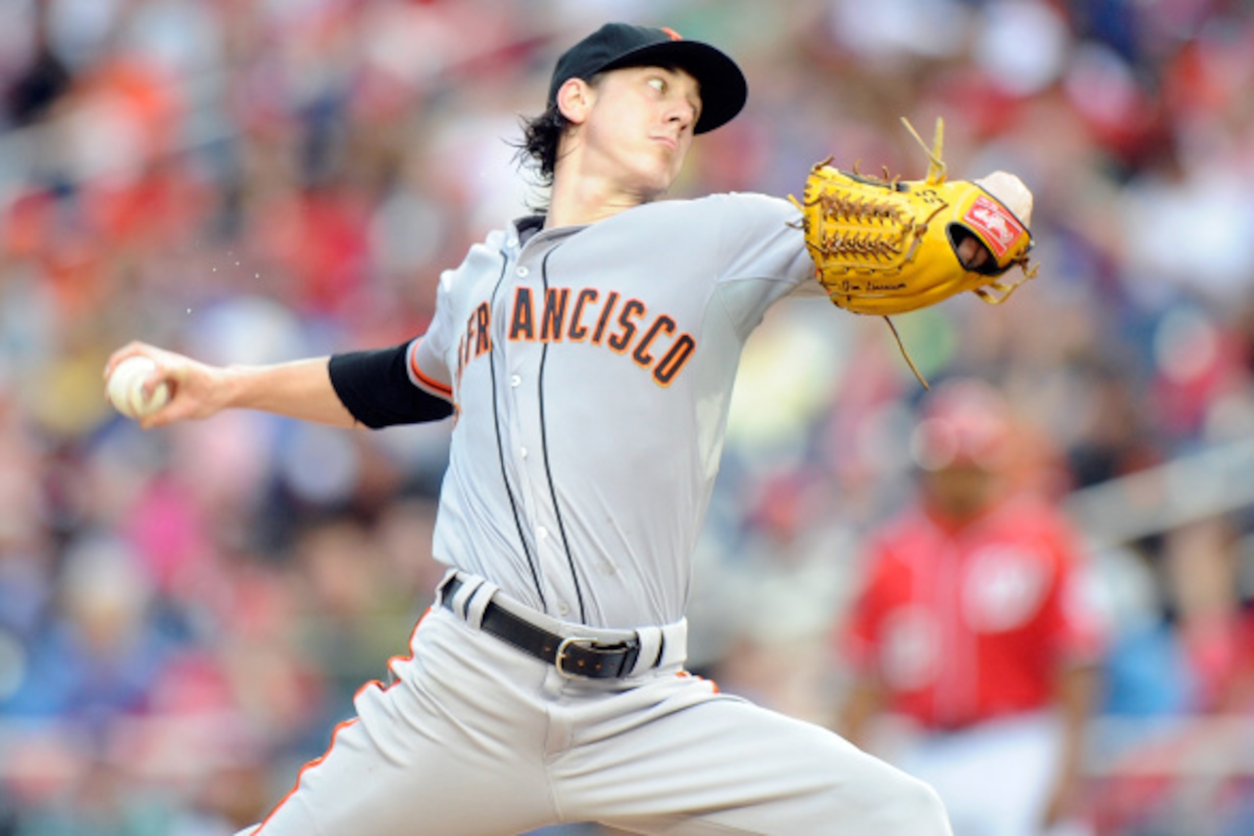 WASHINGTON, DC - AUGUST 23:  Tim Lincecum #55 of the San Francisco Giants pitches in the third inning against the Washington Nationals at Nationals Park on August 23, 2014 in Washington, DC.  (Photo by Greg Fiume/Getty Images)