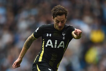 MANCHESTER, ENGLAND - OCTOBER 18:  Ryan Mason of Tottenham Hotspur in action during the Barclays Premier League match between Manchester City and Tottenham Hotspur at Etihad Stadium on October 18, 2014 in Manchester, England.  (Photo by Shaun Botterill/Ge
