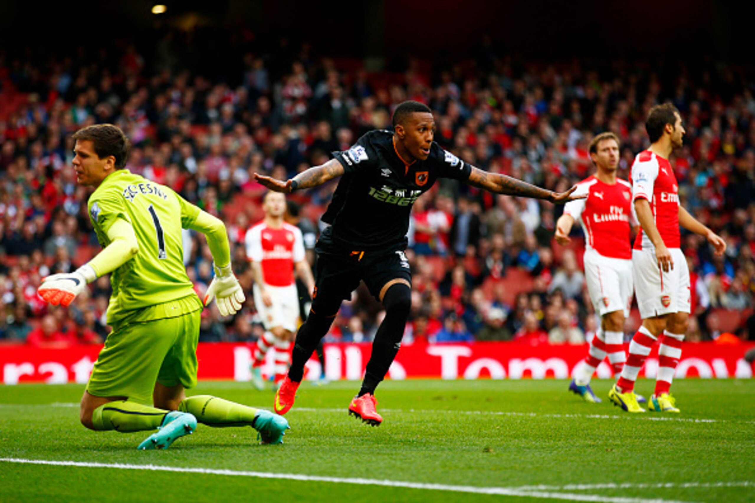 LONDON, ENGLAND - OCTOBER 18:  Abel Hernandez of Hull City celebrates after scoring his team's second goal during the Barclays Premier League match between Arsenal and Hull City at Emirates Stadium on October 18, 2014 in London, England.  (Photo by Clive 