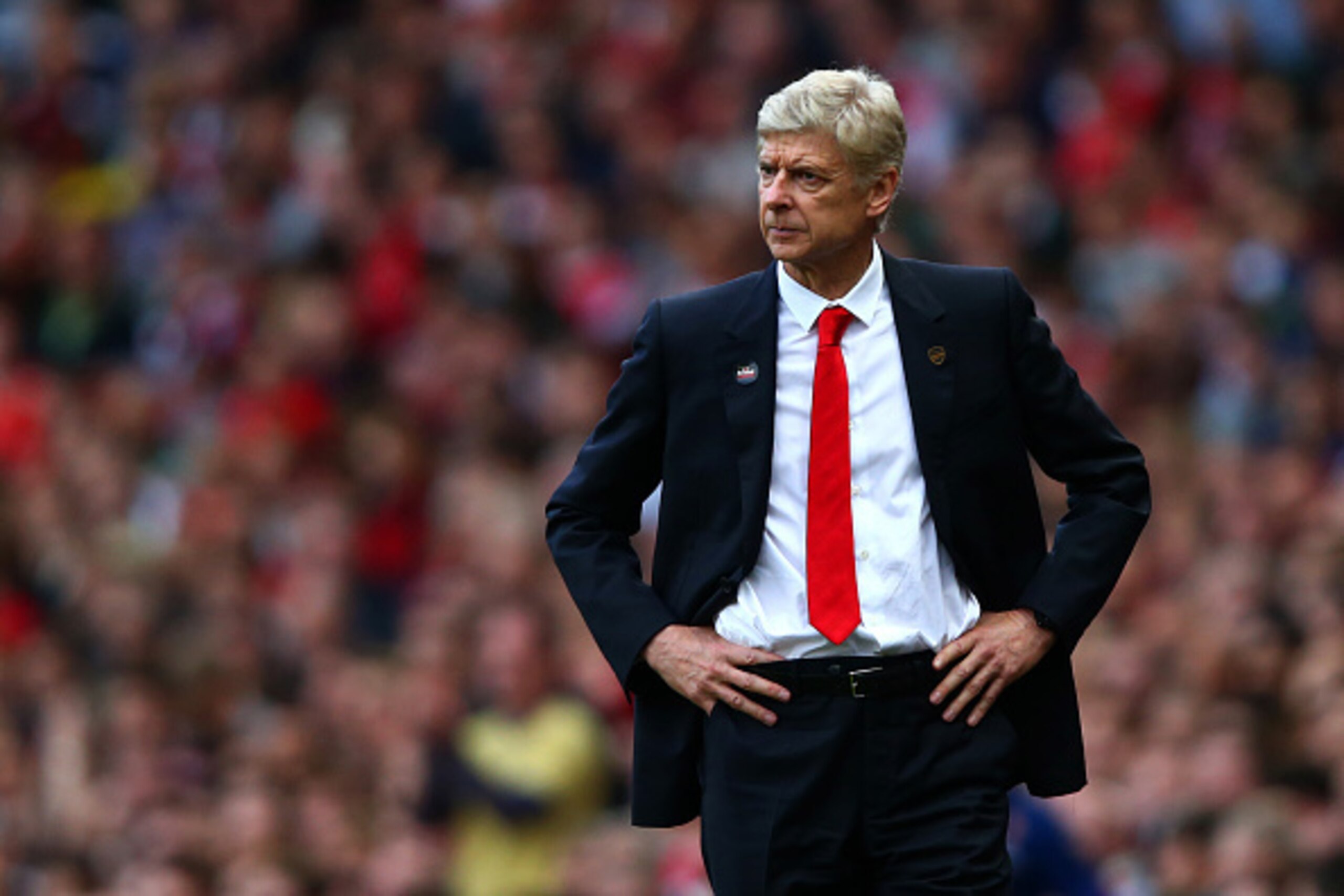 LONDON, ENGLAND - OCTOBER 18:  Arsene Wenger, manager of Arsenal reacts during the Barclays Premier League match between Arsenal and Hull City at Emirates Stadium on October 18, 2014 in London, England.  (Photo by Clive Rose/Getty Images)