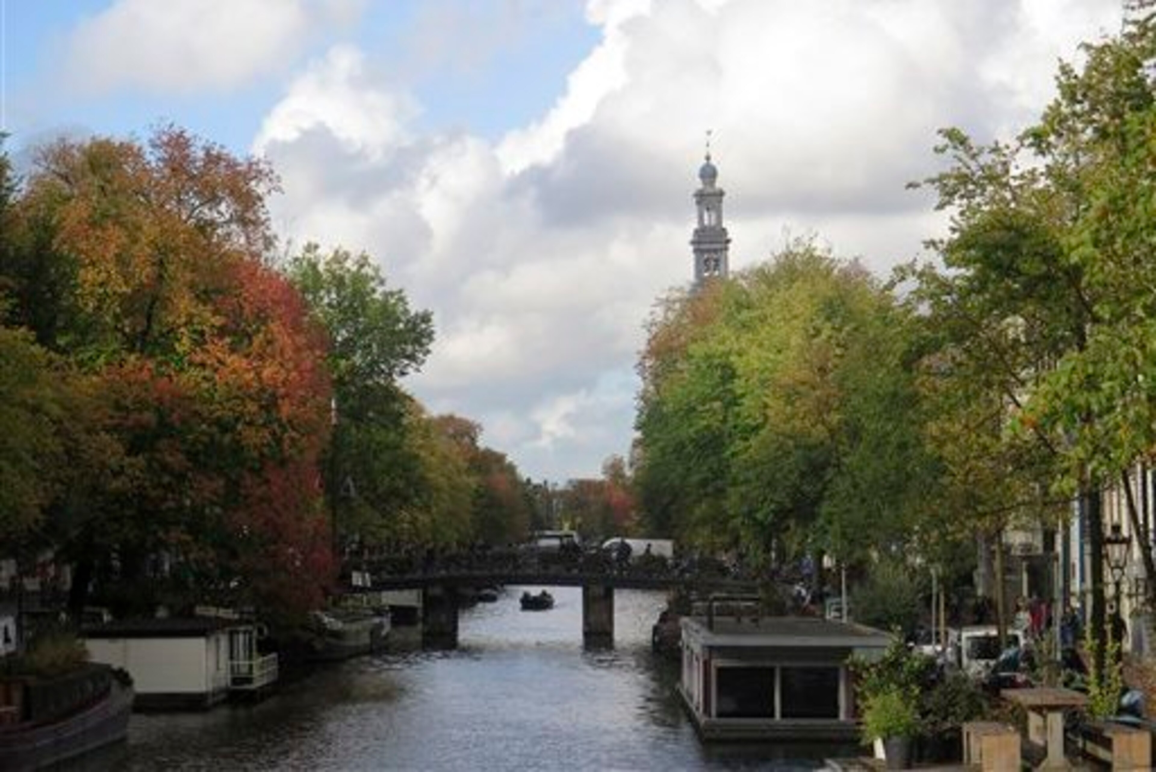 Amsterdam provided a fine backdrop to some excellent marathon running.