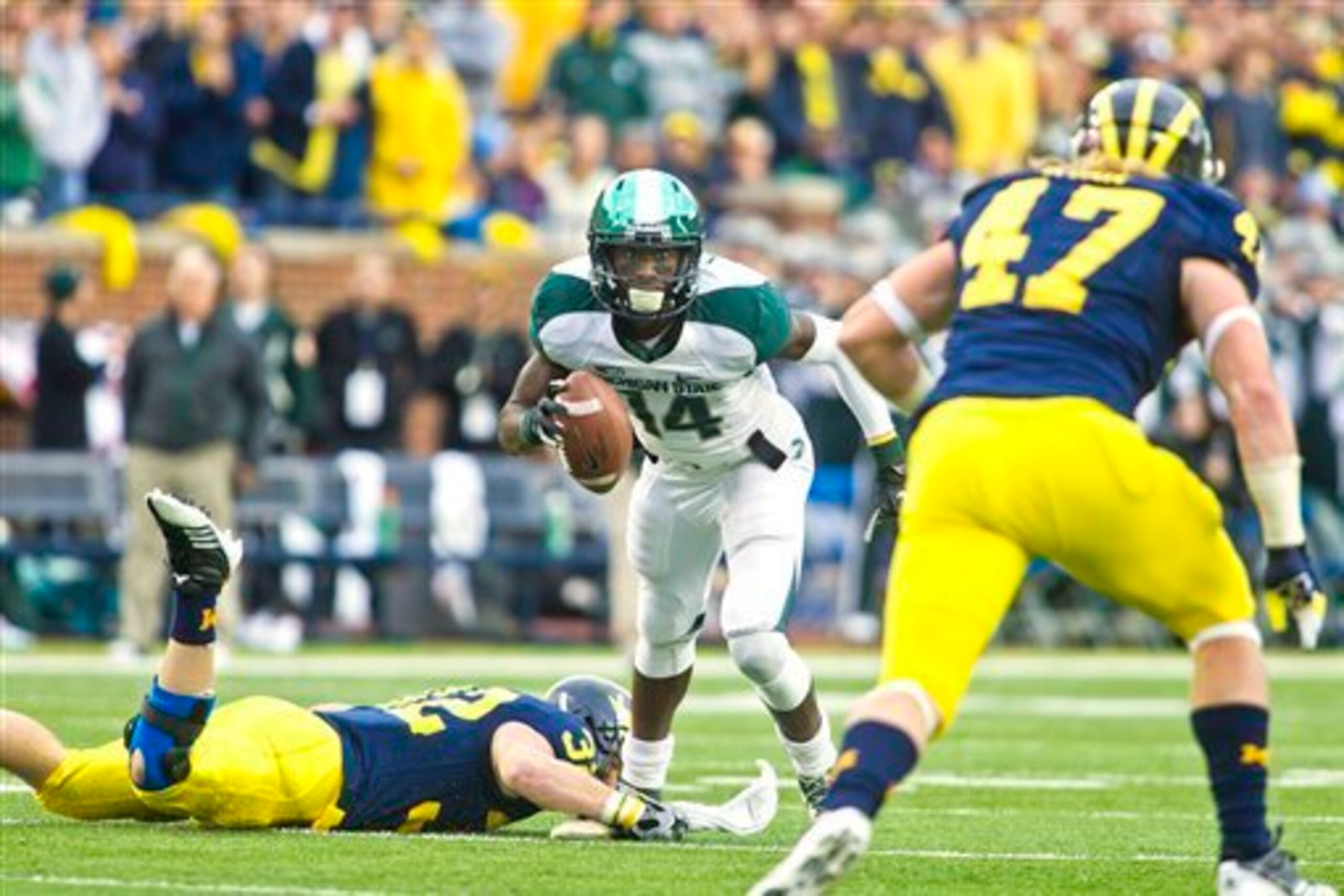 Michigan State can beat you with its WRs, RBs, QBs and TEs. The Spartans offense is for real.
