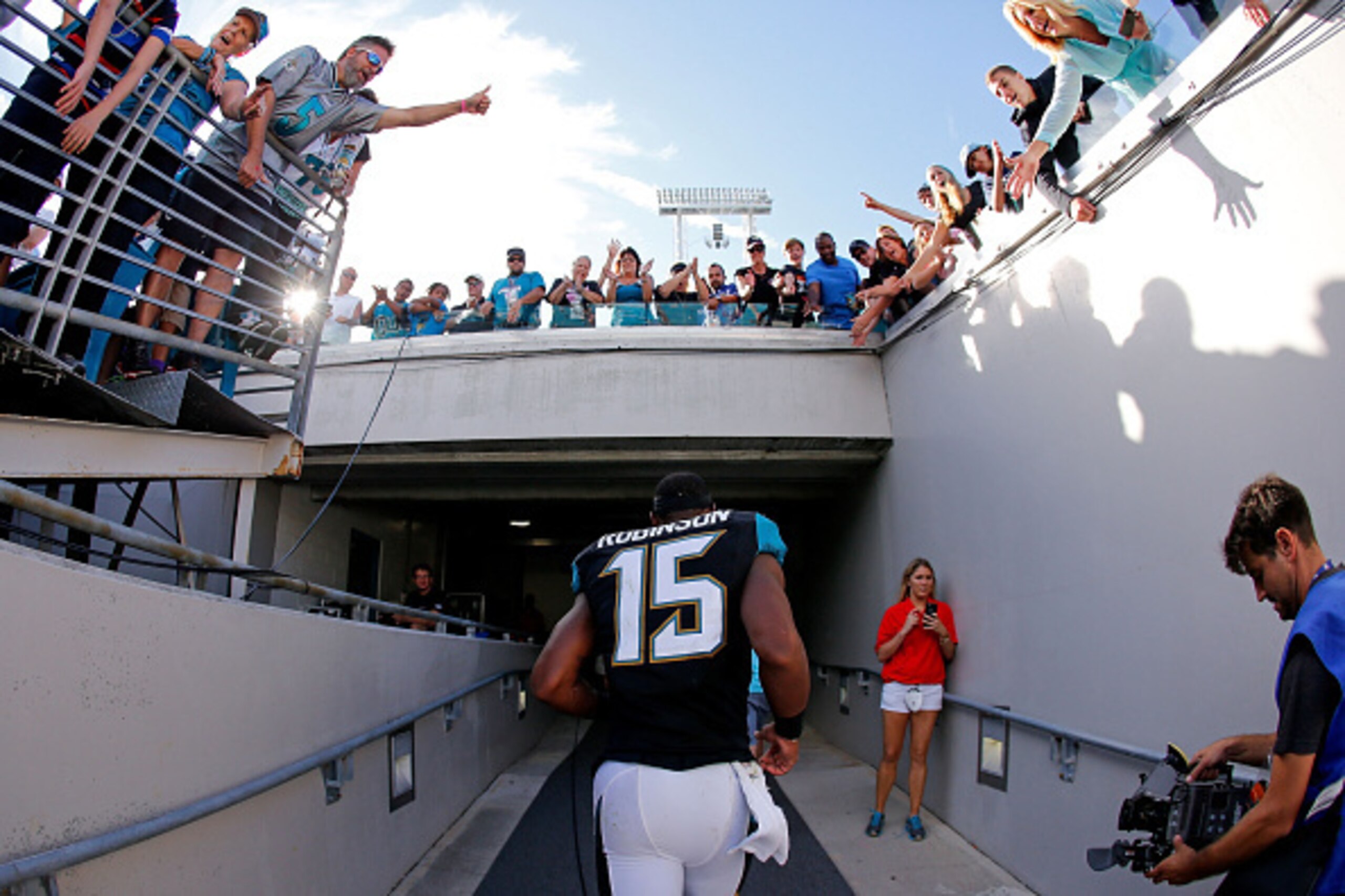 JACKSONVILLE, FL - OCTOBER 19: Allen Robinson #15 of the Jacksonville Jaguars runs into the tunnel after the game against the Cleveland Browns at EverBank Field on October 19, 2014 in Jacksonville, Florida. (Photo by Rob Foldy/Getty Images)