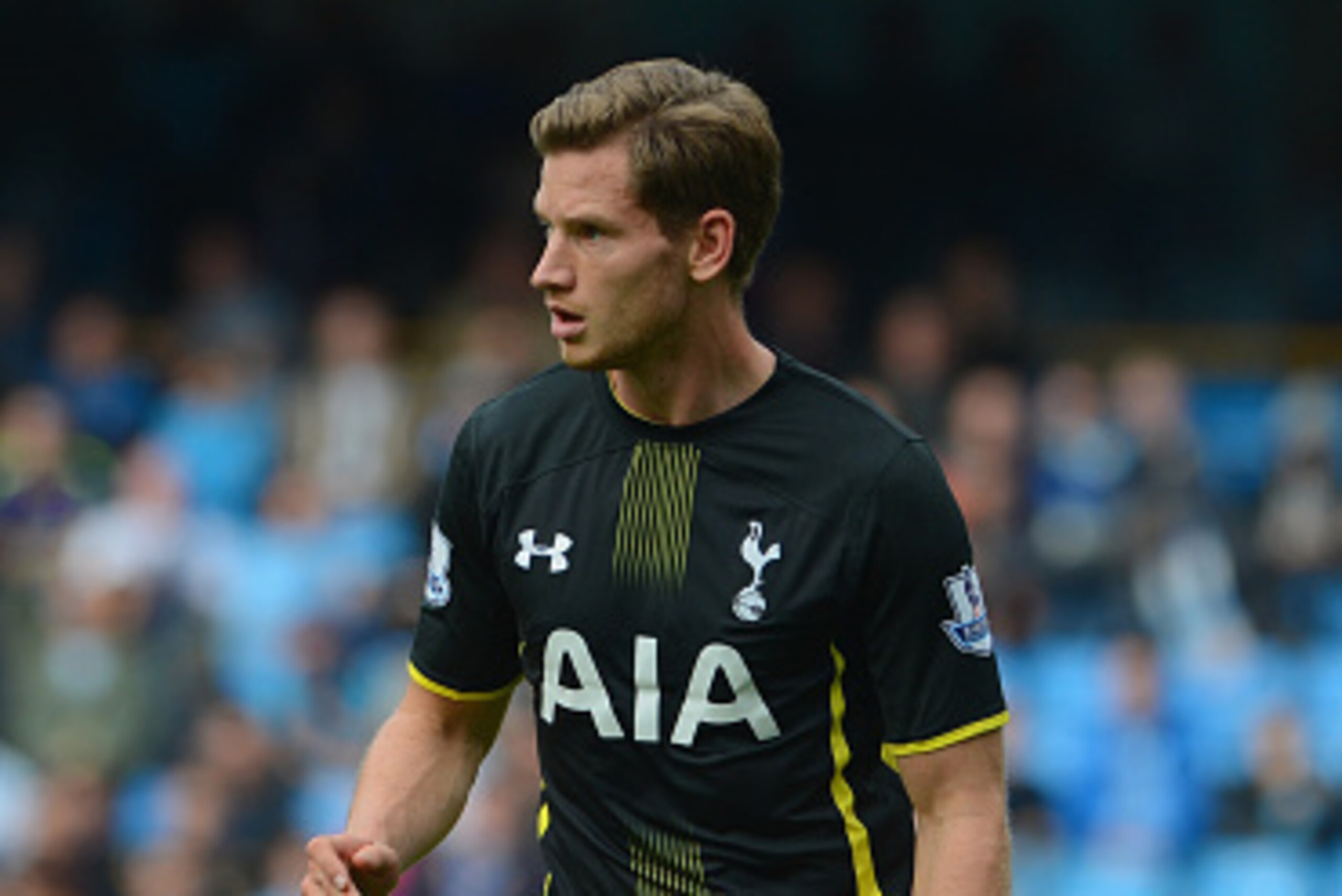 MANCHESTER, ENGLAND - OCTOBER 18: Jan Vertonghen of Spurs in action during the Barclays Premier League match between Manchester City and Tottenham Hotspur at the Etihad Stadium on October 18, 2014 in Manchester, England.  (Photo by Michael Regan/Getty Ima