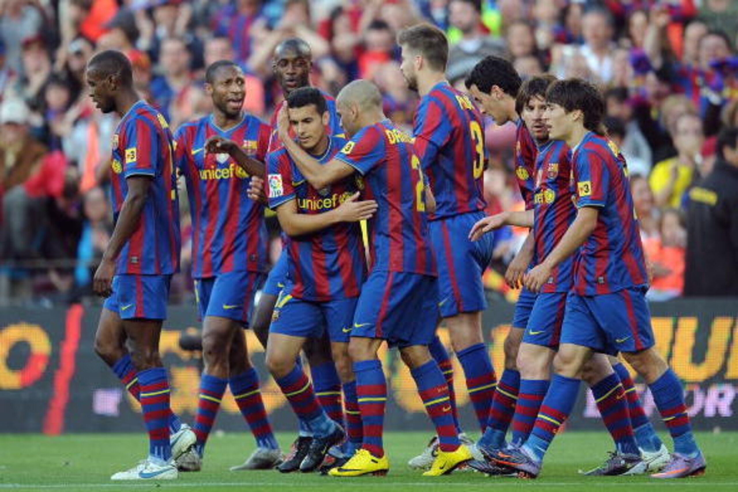 BARCELONA, SPAIN - MAY 16:  Pedro Rodriguez (3.L) of Barcelona celebrates with teammates after Barcelona scored their first goal during the La Liga match between Barcelona and Real Valladolid at Camp Nou stadium on May 16, 2010 in Barcelona, Spain.  (Phot