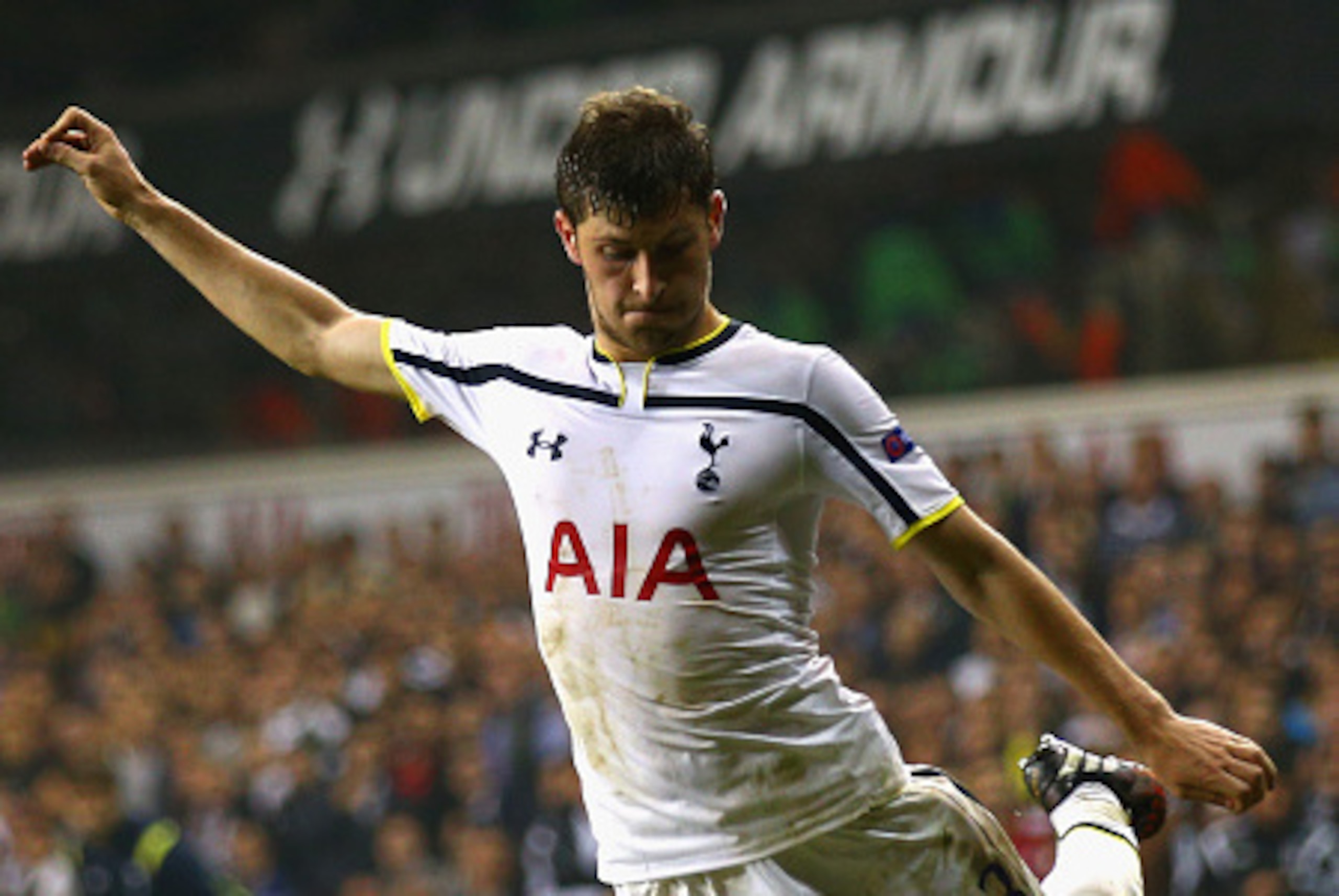 LONDON, ENGLAND - OCTOBER 02:  Ben Davies of Spurs on the ball during the UEFA Europa League Group C match between Tottenham Hotspur FC and Besiktas JK at White Hart Lane on October 2, 2014 in London, United Kingdom.  (Photo by Ian Walton/Getty Images)