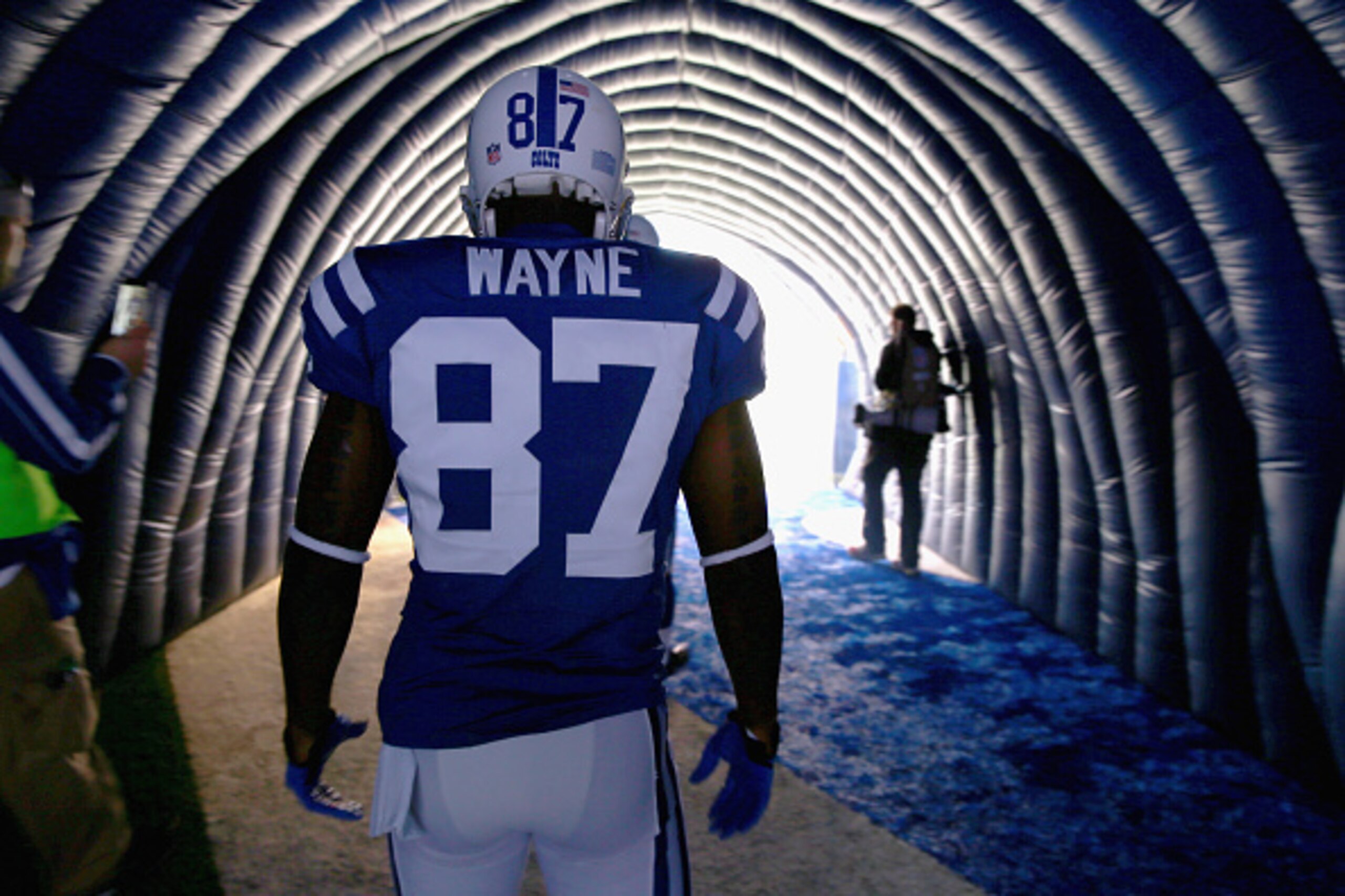 INDIANAPOLIS, IN - OCTOBER 19:  Reggie Wayne #87 of the Indianapolis Colts waits to take the field before the game against the Cincinnati Bengals at Lucas Oil Stadium on October 19, 2014 in Indianapolis, Indiana.  (Photo by Andy Lyons/Getty Images)