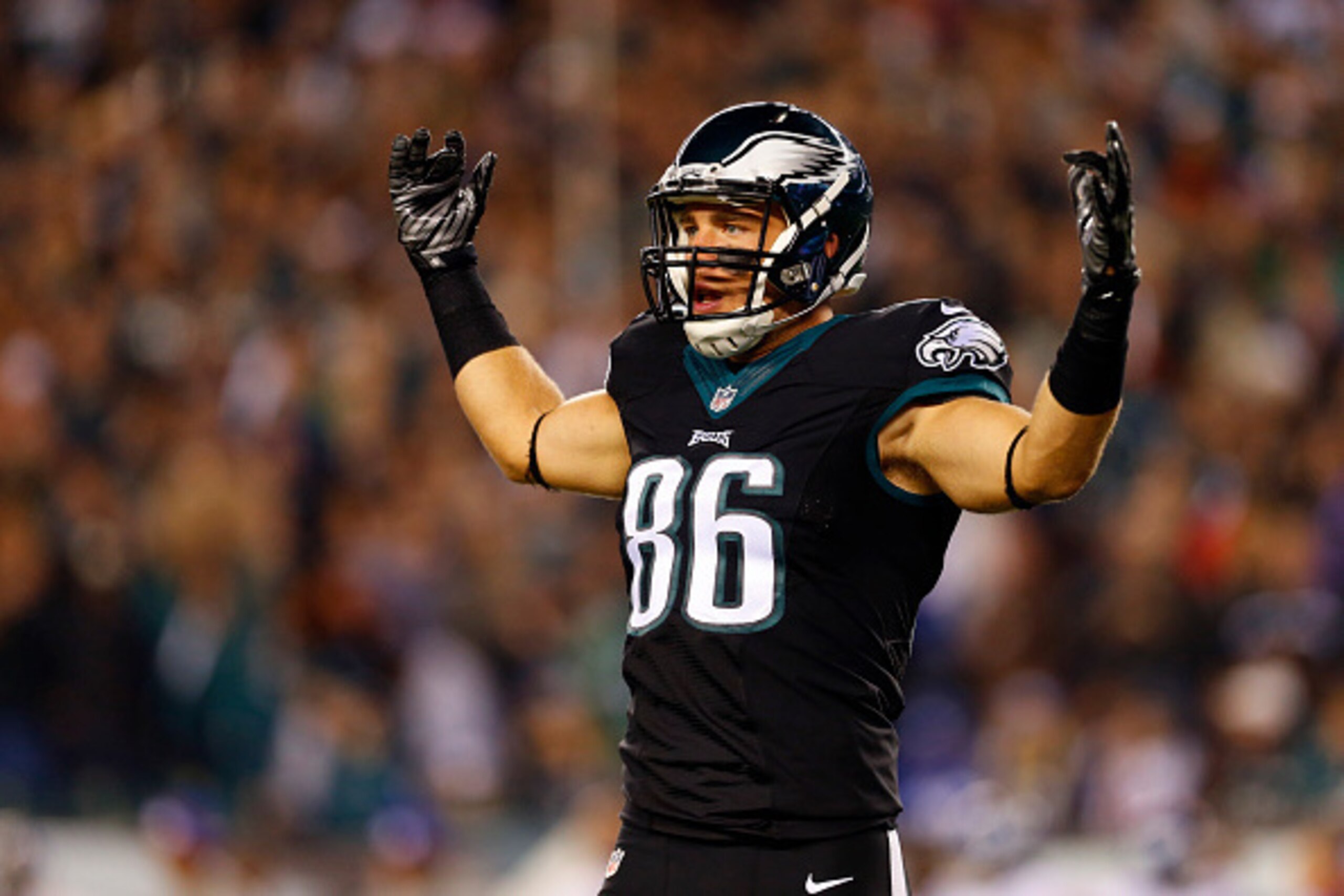 PHILADELPHIA, PA - OCTOBER 12: Zach Ertz #86 of the Philadelphia Eagles pumps up the crowd during the first quarter of a football game against the New York Giants at Lincoln Financial Field on October 12, 2014 in Philadelphia, Pennsylvania. (Photo by Rich