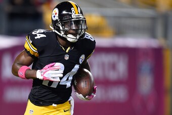 PITTSBURGH, PA - OCTOBER 20:  Antonio Brown #84 of the Pittsburgh Steelers warms up prior to the game against the Houston Texans at Heinz Field on October 20, 2014 in Pittsburgh, Pennsylvania.  (Photo by Joe Sargent/Getty Images)