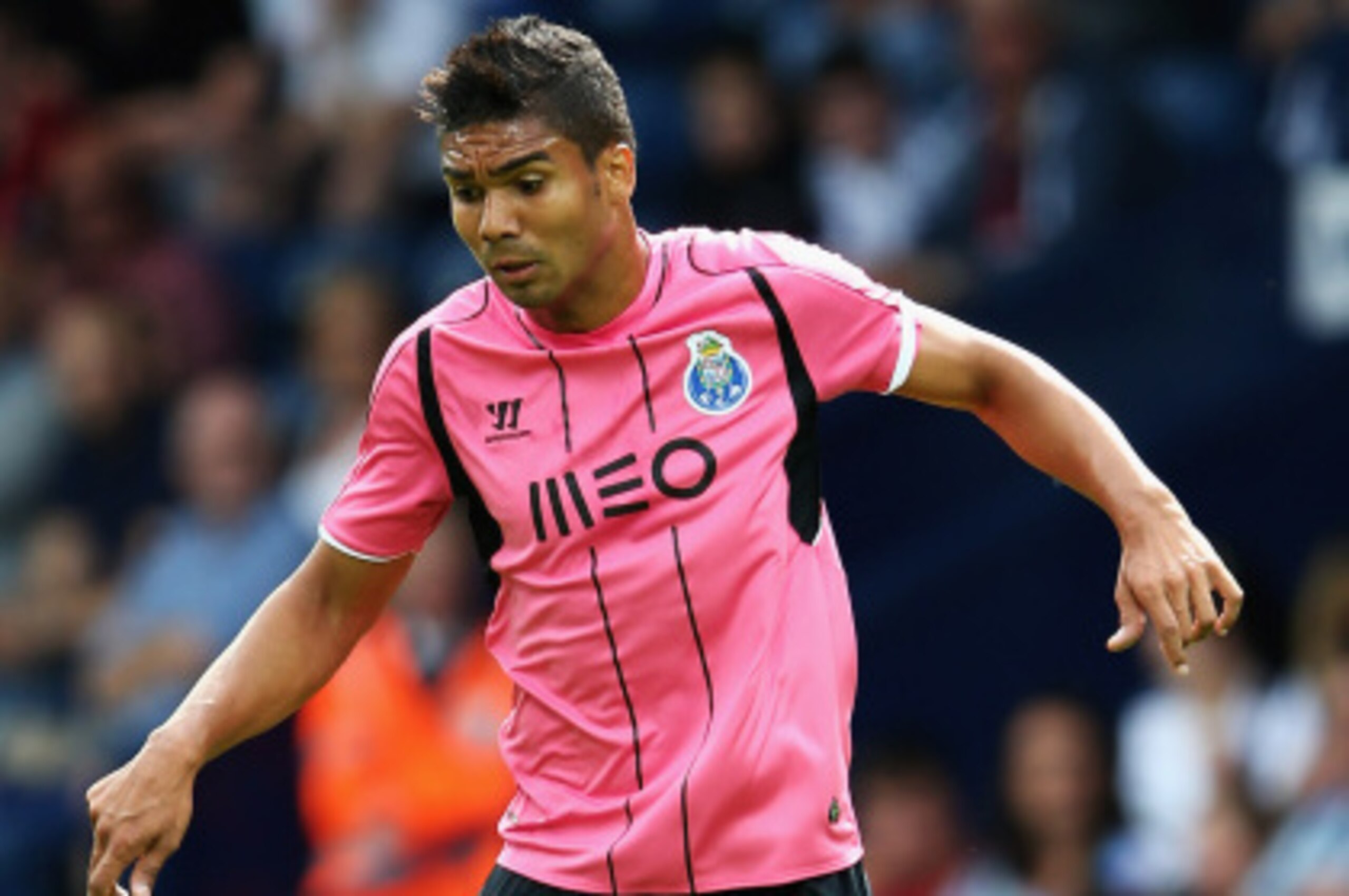 WEST BROMWICH, ENGLAND - AUGUST 09:  Casemiro of FC Porto in action during the Pre Season Friendly match between West Bromwich Albion and FC Porto at The Hawthorns on August 9, 2014 in West Bromwich, England.  (Photo by Matthew Lewis/Getty Images)