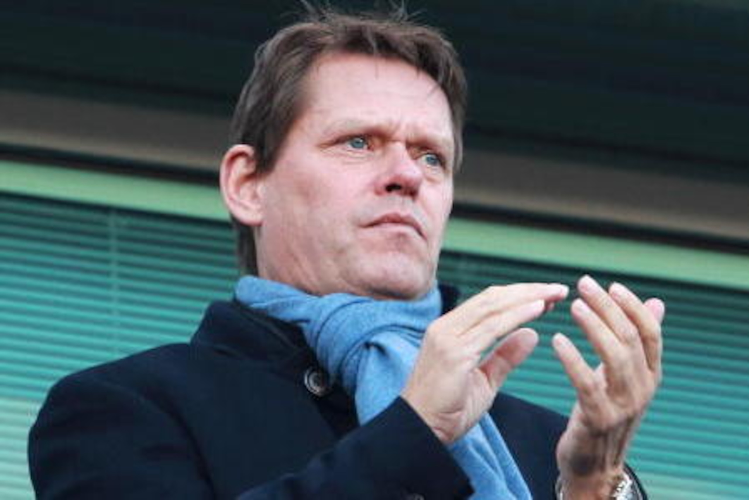 LONDON, ENGLAND - MARCH 07: Frank Arnesen, Chelsea's Sporting Director applauds ahead of the FA Cup sponsored by E.on Quarter Final match between Chelsea and Stoke City at Stamford Bridge on March 7, 2010 in London, England. (Photo by Phil Cole/Getty Ima LONDON, ENGLAND - MARCH 07: Frank Arnesen, Chelsea's Sporting Director applauds ahead of the FA Cup sponsored by E.on Quarter Final match between Chelsea and Stoke City at Stamford Bridge on March 7, 2010 in London, England. (Photo by Phil Cole/Getty Ima