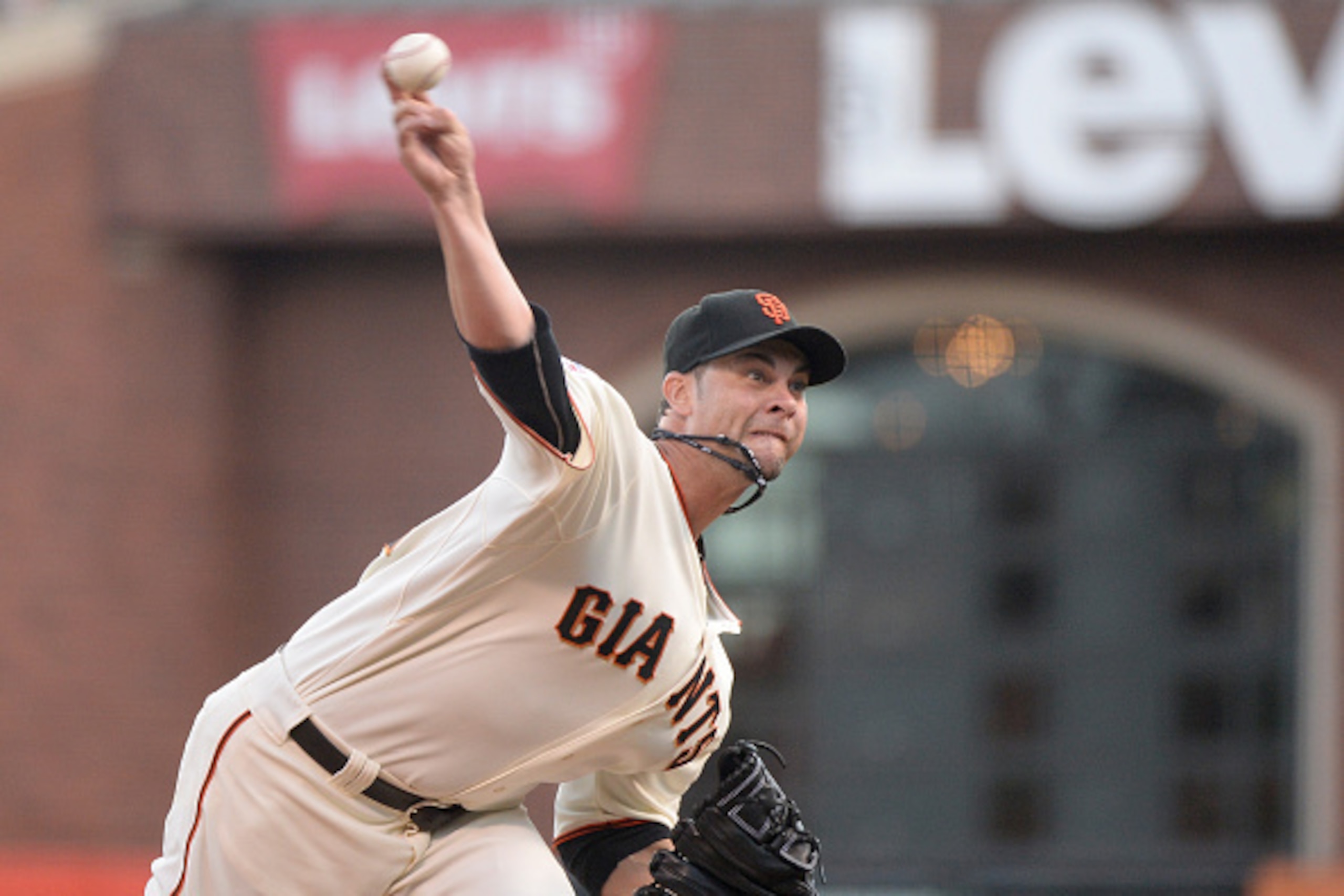 SAN FRANCISCO, CA - OCTOBER 15:  Ryan Vogelsong #32 of the San Francisco Giants pitches in the first inning against the St. Louis Cardinals during Game Four of the National League Championship Series at AT&T Park on October 15, 2014 in San Francisco, Cali