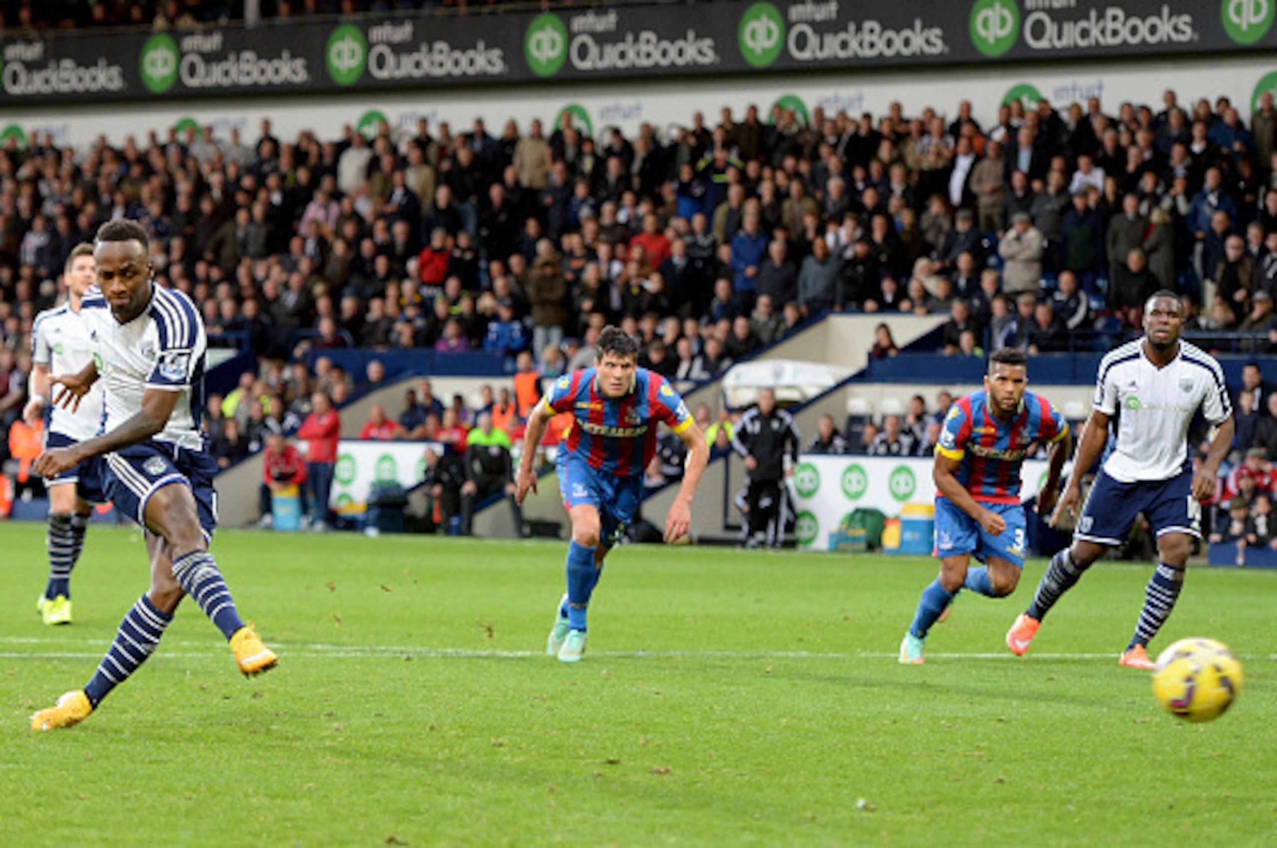 WEST BROMWICH, ENGLAND - OCTOBER 25:  Saido Berahino of West Bromwich Albion scores their secon goal from the penalty spot during the Barclays Premier League match between West Bromwich Albion and Crystal Palace at The Hawthorns on October 25, 2014 in Wes