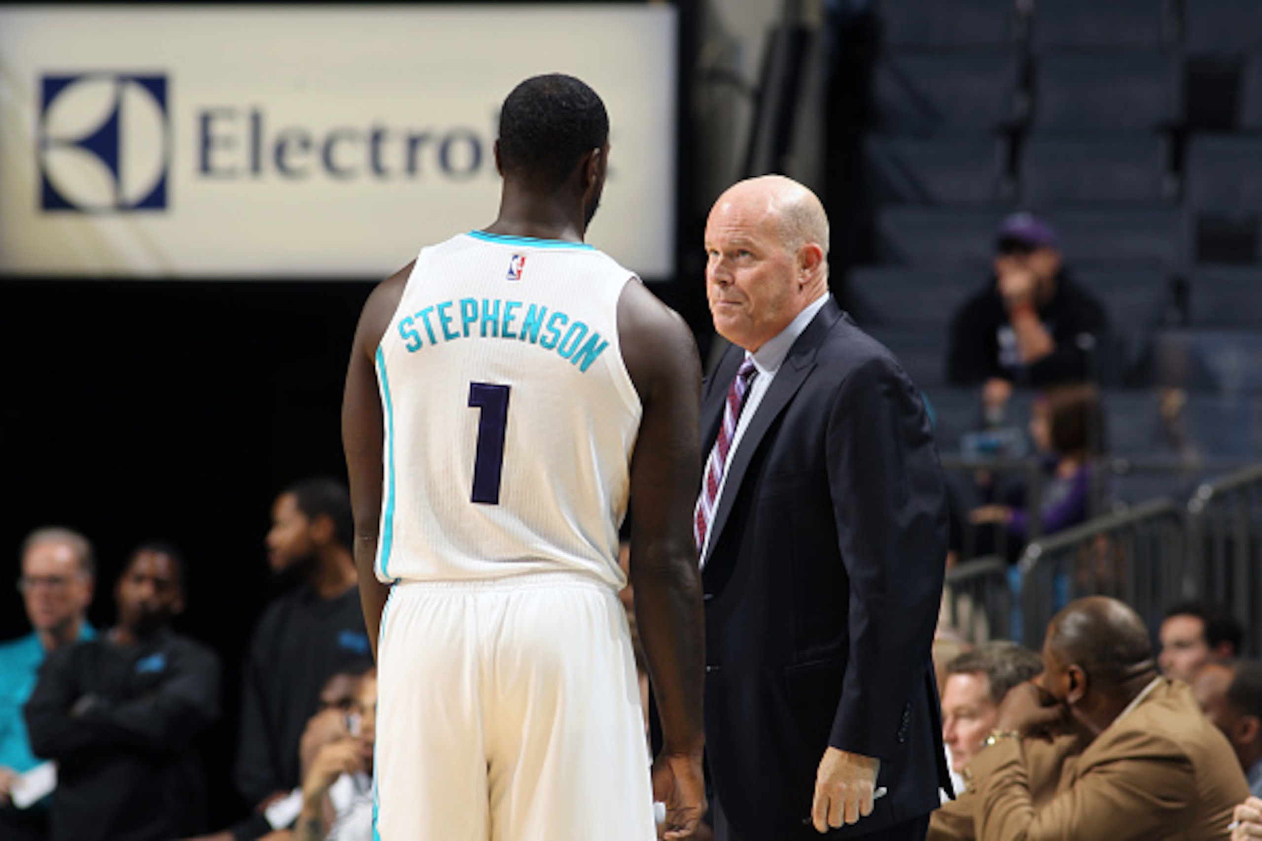 CHARLOTTE, NC - OCTOBER 13:  Head coach Steve Clifford of the Charlotte Hornets talks with Lance Stephenson #1 during the game against the Orlando Magic at the Time Warner Cable Arena on October 13, 2014 in Charlotte, North Carolina. NOTE TO USER: User ex