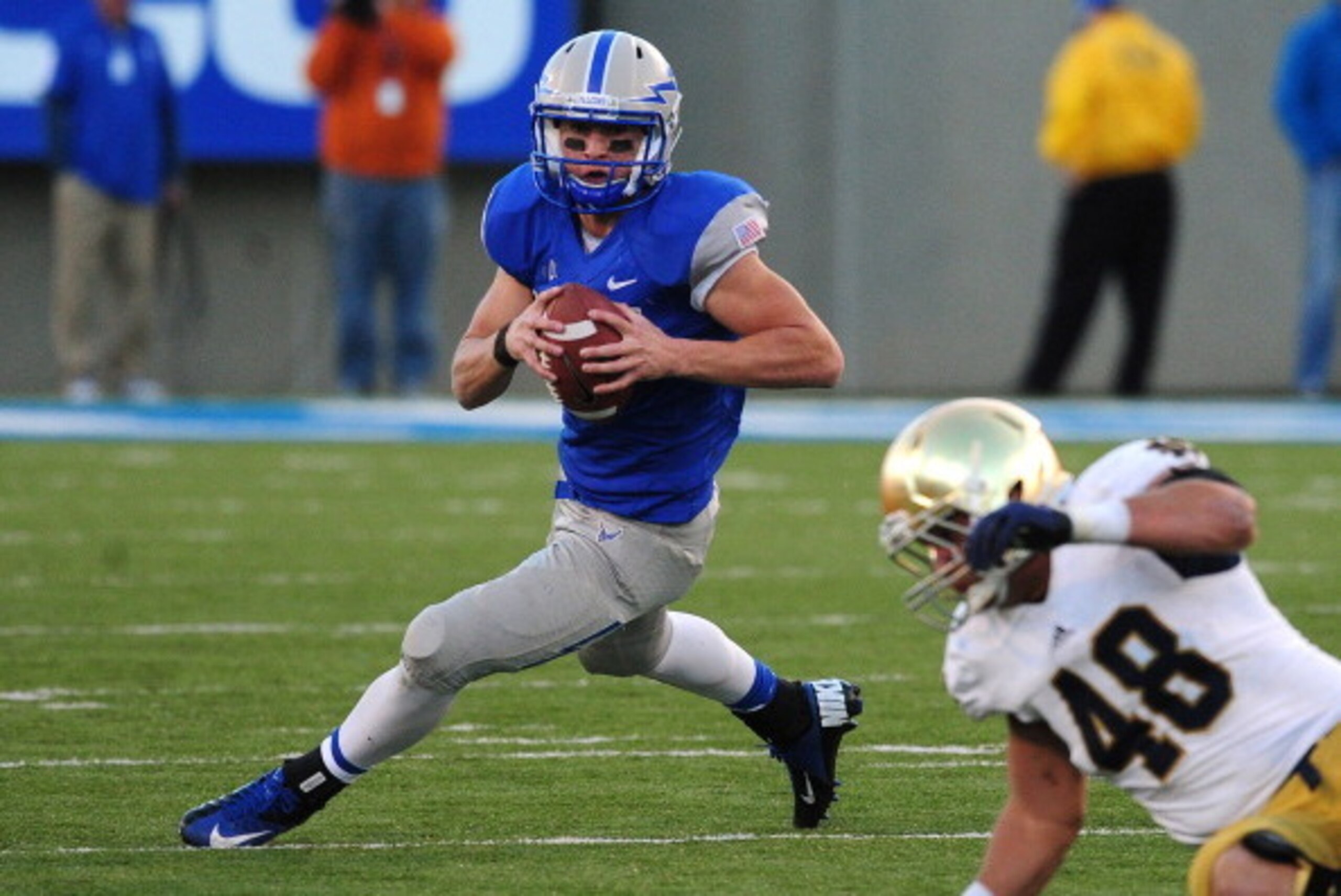 COLORADO SPRINGS, CO - OCTOBER 26: Nate Romine #6 of the Air Force Falcons scrambles against the Notre Dame Fighting Irish at Falcon Stadium on October 26, 2013 in Colorado Springs, Colorado. (Photo by Scott Cunningham/Getty Images)