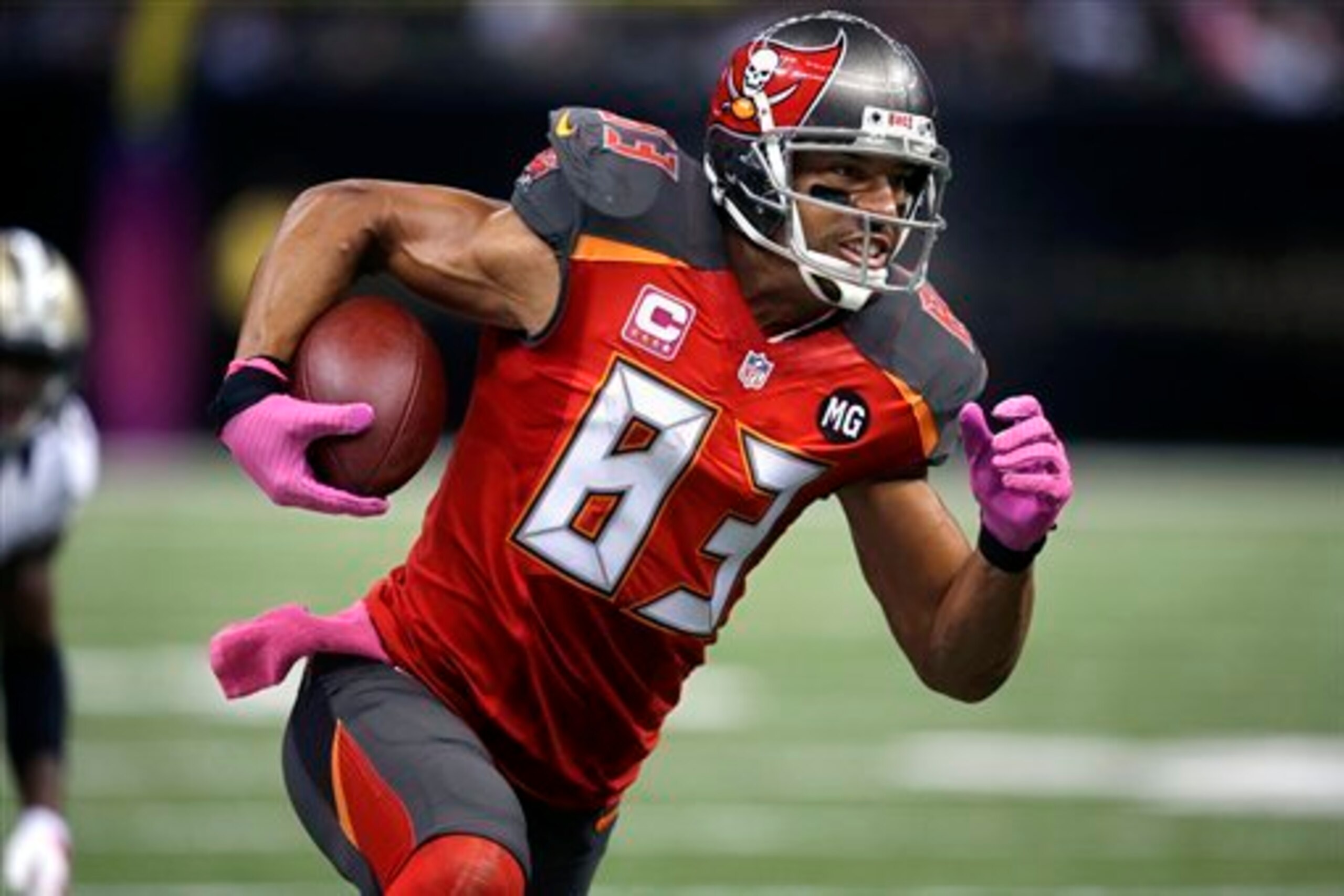 Despite trade rumors, the Bucs opted to keep their offensive captain and leading receiver.