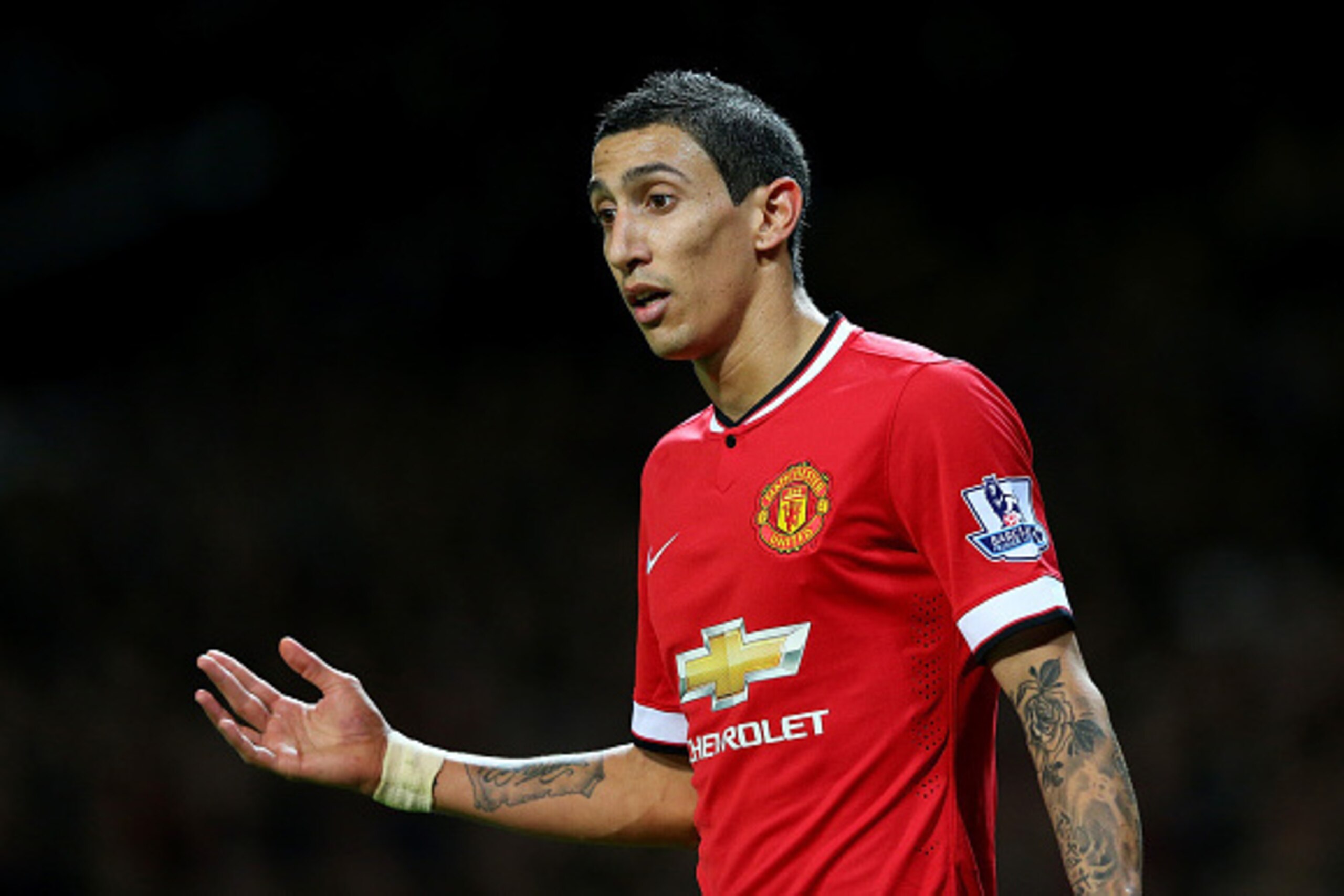 MANCHESTER, ENGLAND - OCTOBER 26:  Angel Di Maria of Manchester United gestures during the Barclays Premier League match between Manchester United and Chelsea at Old Trafford on October 26, 2014 in Manchester, England.  (Photo by Alex Livesey/Getty Images