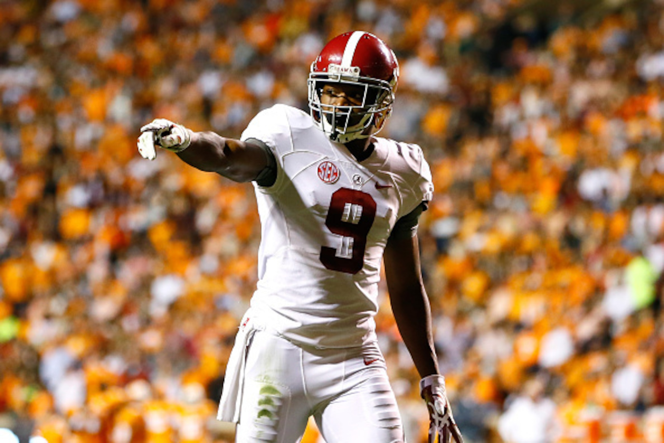 KNOXVILLE, TN - OCTOBER 25:  Amari Cooper #9 of the Alabama Crimson Tide steps to the line against the Tennessee Volunteers at Neyland Stadium on October 25, 2014 in Knoxville, Tennessee.  (Photo by Kevin C. Cox/Getty Images)