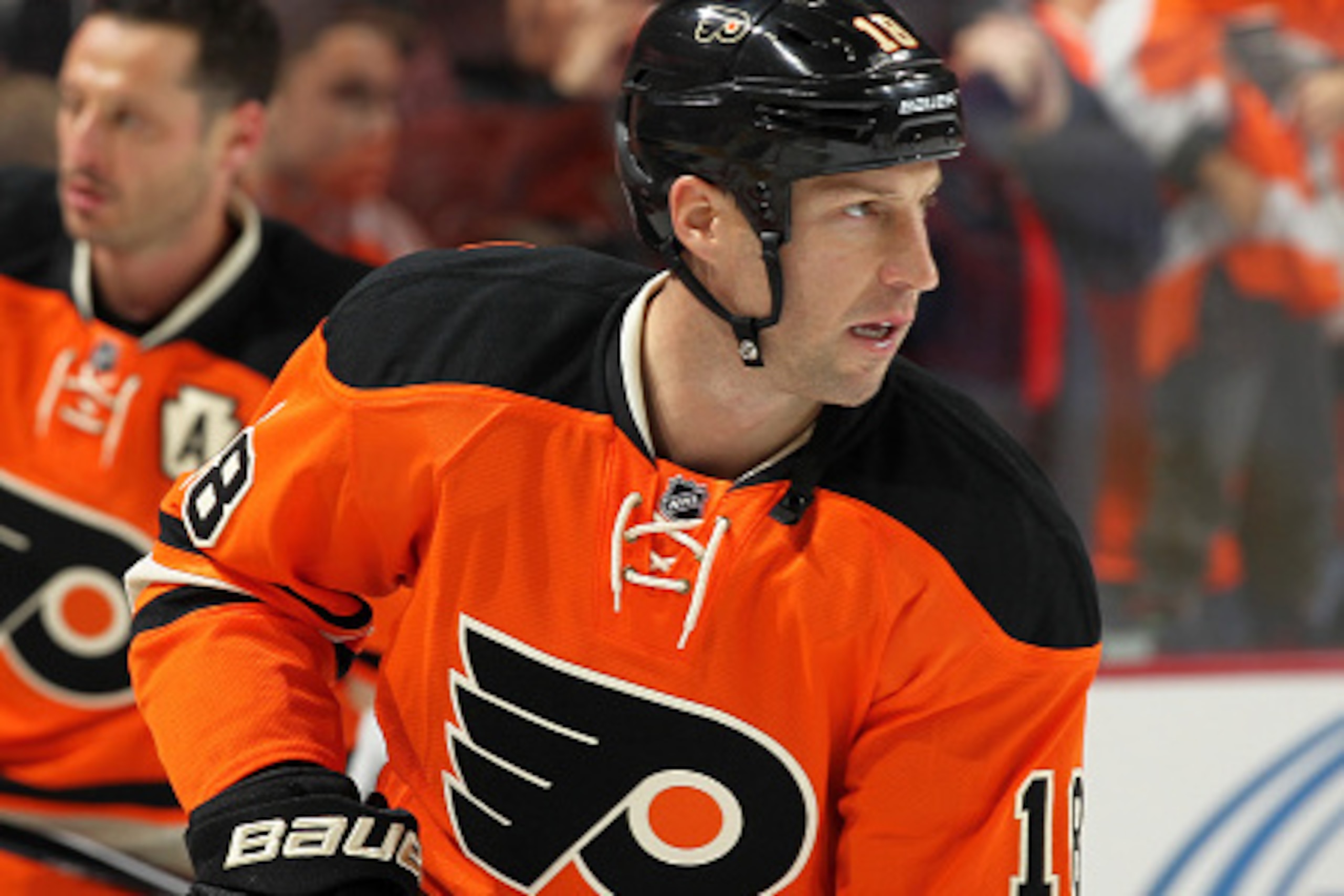 PHILADELPHIA, PA - OCTOBER 11:  R.J. Umberger #18 of the Philadelphia Flyers warms up prior to his game against the Montreal Canadiens on October 11, 2014 at the Wells Fargo Center in Philadelphia, Pennsylvania.  (Photo by Len Redkoles/NHLI via Getty Imag