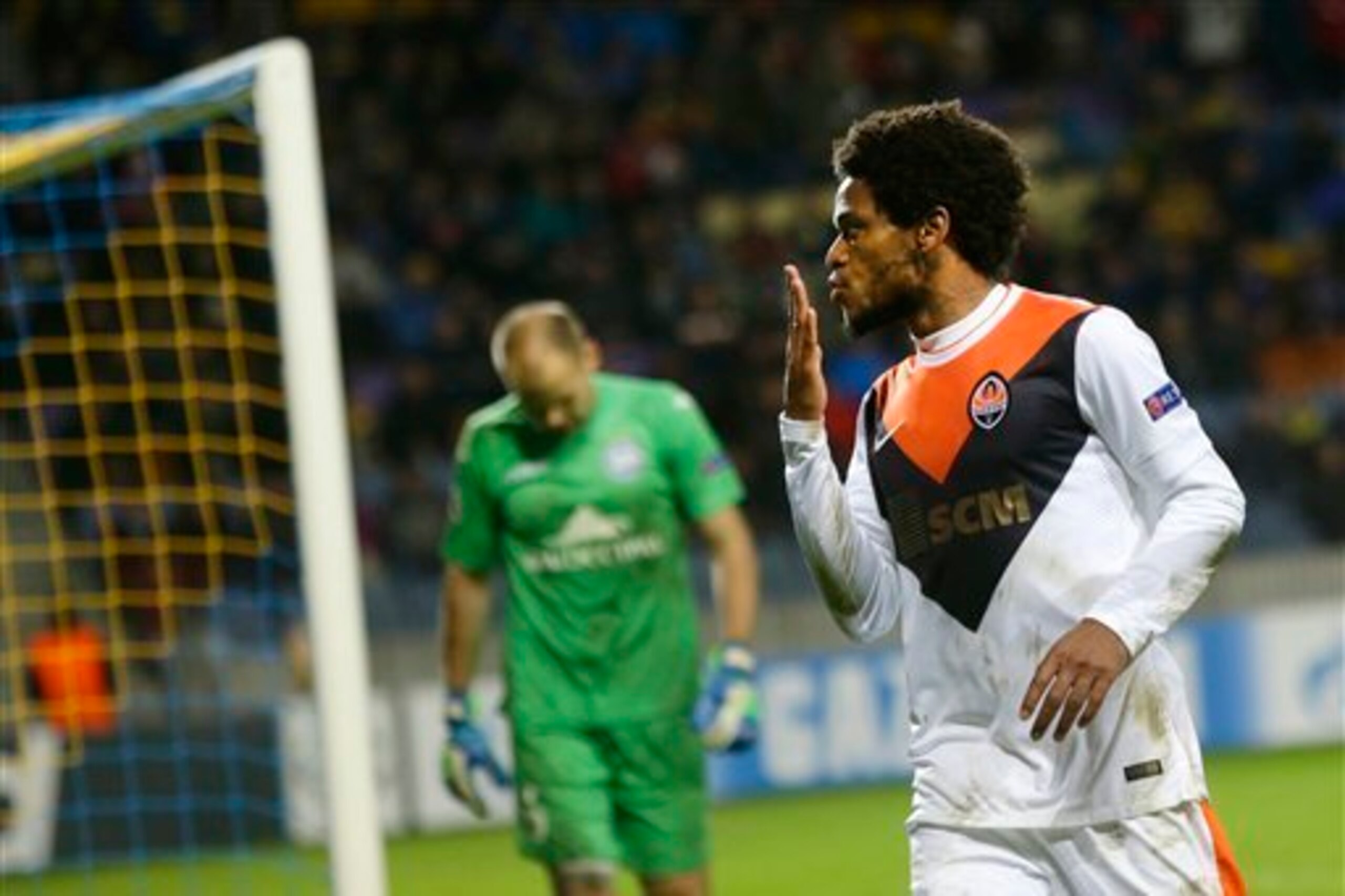 Luiz Adriano is in fine goalscoring form.