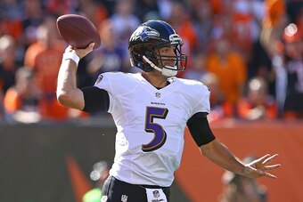 CINCINNATI, OH - OCTOBER 26 :  Joe Flacco #5 of the Baltimore Ravens drops back to pass during the first quarter of the game against the Cincinnati Bengals at Paul Brown Stadium on October 26, 2014 in Cincinnati, Ohio. (Photo by Andy Lyons/Getty Images)
