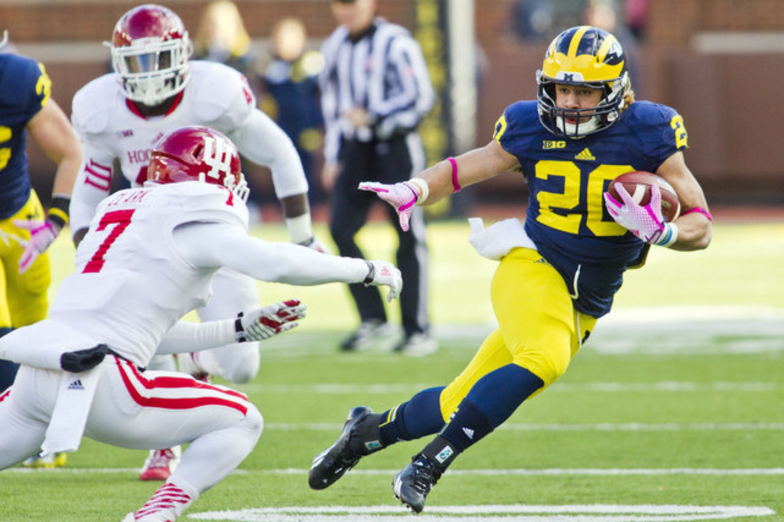 A couple of cuts here, a forward burst there—Drake Johnson got the job done vs. the Hoosiers.