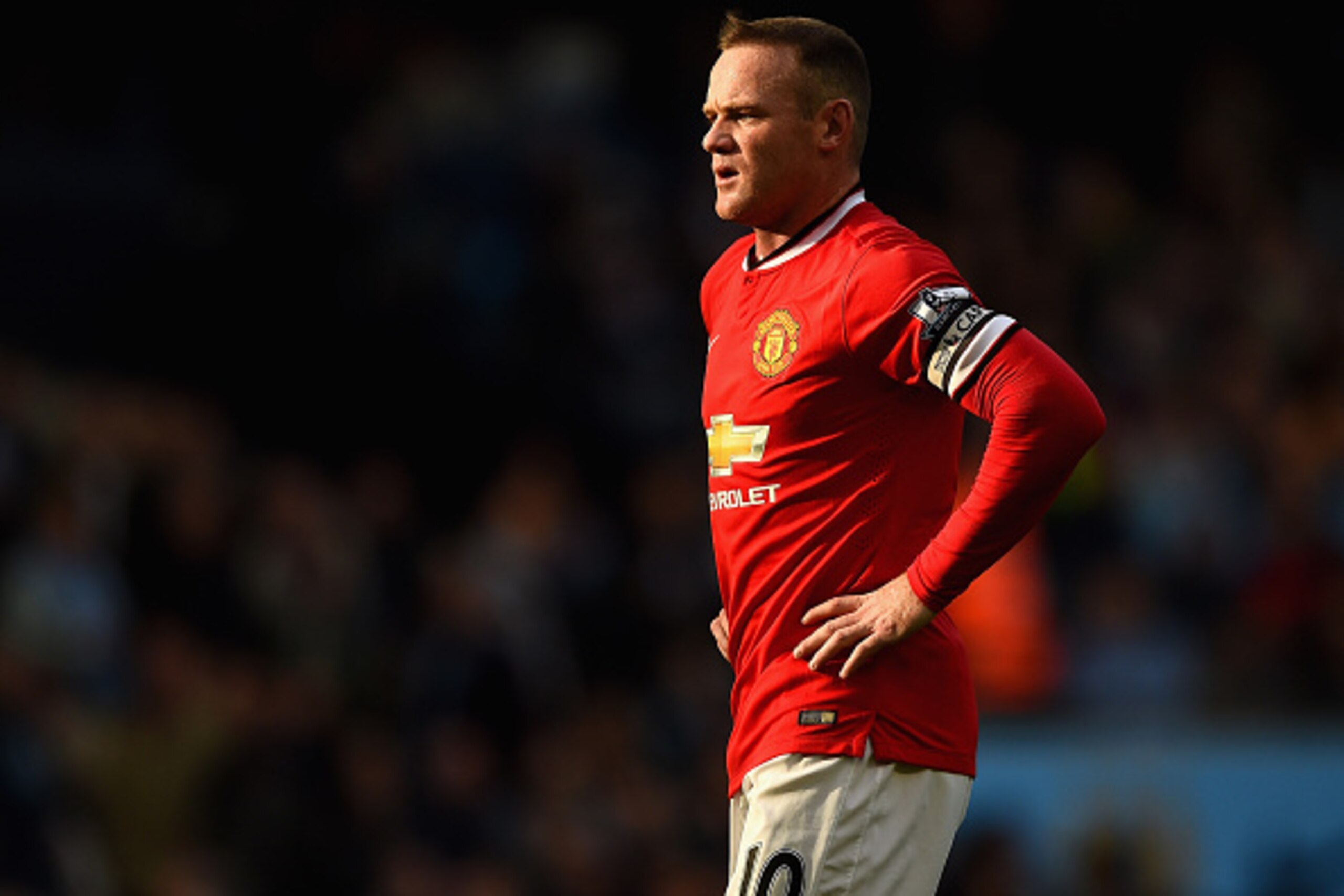 MANCHESTER, ENGLAND - NOVEMBER 02:  Wayne Rooney of Manchester United looks on during the Barclays Premier League match between Manchester City and Manchester United at Etihad Stadium on November 2, 2014 in Manchester, England.  (Photo by Laurence Griffit