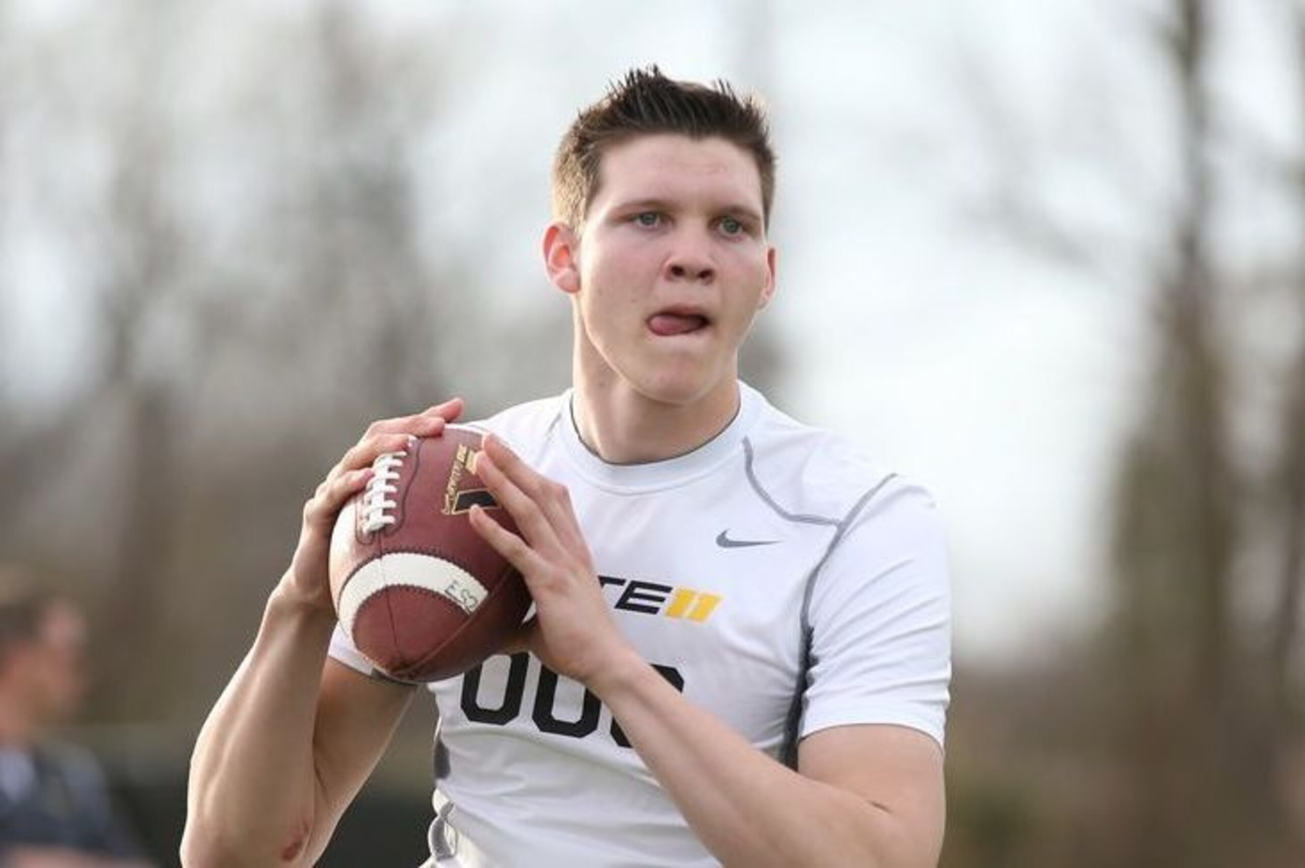 Sindelar set a state record for passing touchdowns.