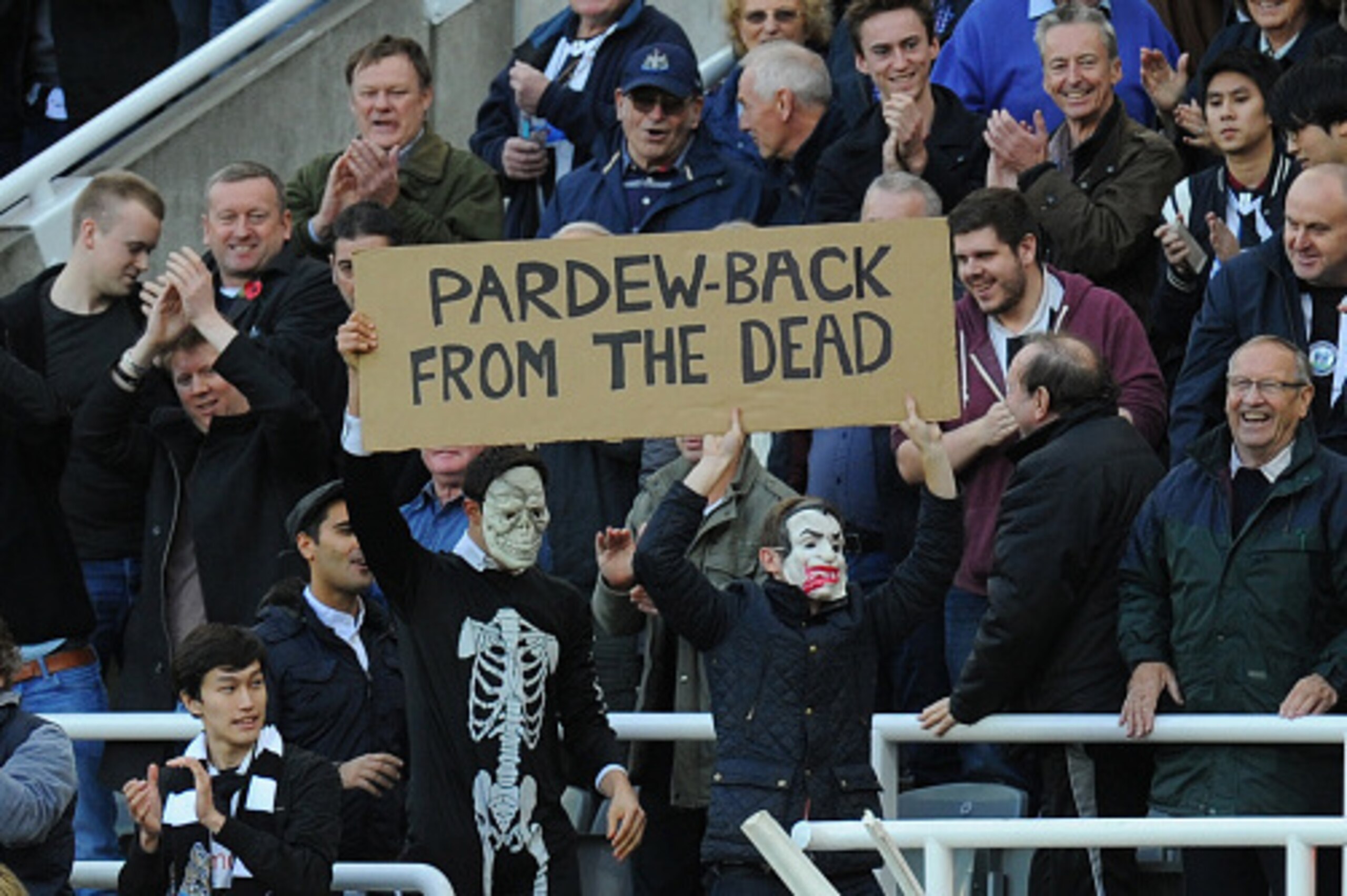 NEWCASTLE UPON TYNE, ENGLAND - NOVEMBER 01:  Newcastle fans display a sign in favour of manager Alan Pardew after the Barclays Premier League match between Newcastle United and Liverpool at St James' Park on November 1, 2014 in Newcastle upon Tyne, Englan