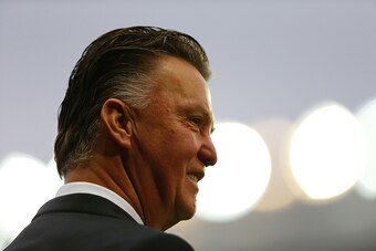 MANCHESTER, ENGLAND - OCTOBER 26:  Manchester United Manager Louis van Gaal looks on prior to the Barclays Premier League match between Manchester United and Chelsea at Old Trafford on October 26, 2014 in Manchester, England.  (Photo by Alex Livesey/Getty