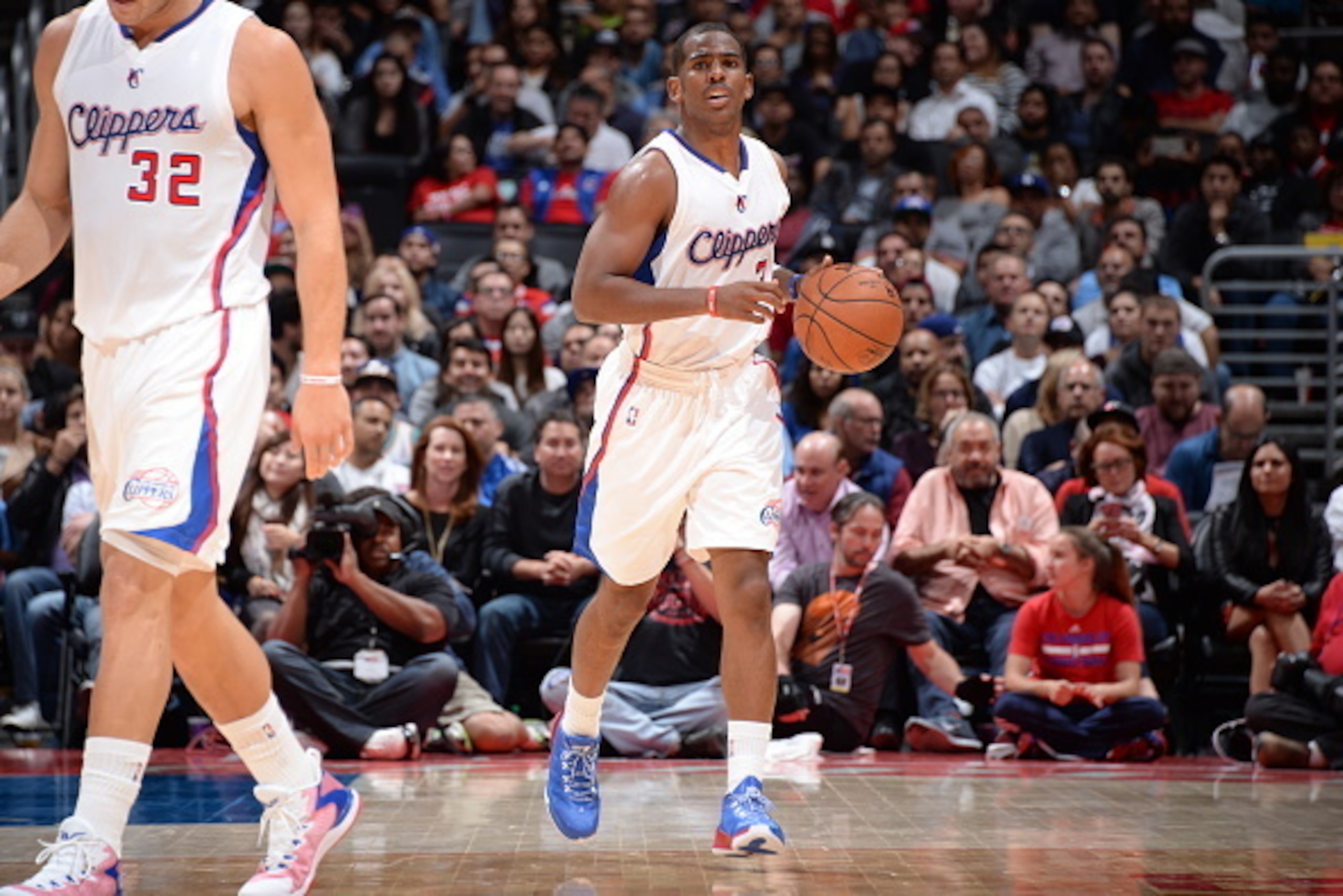 LOS ANGELES, CA - NOVEMBER 3:  Chris Paul #3 of the Los Angeles Clippers brings the ball up court against the Utah Jazz on November 3, 2014 at Staples Center in Los Angeles, California. NOTE TO USER: User expressly acknowledges and agrees that, by downloa