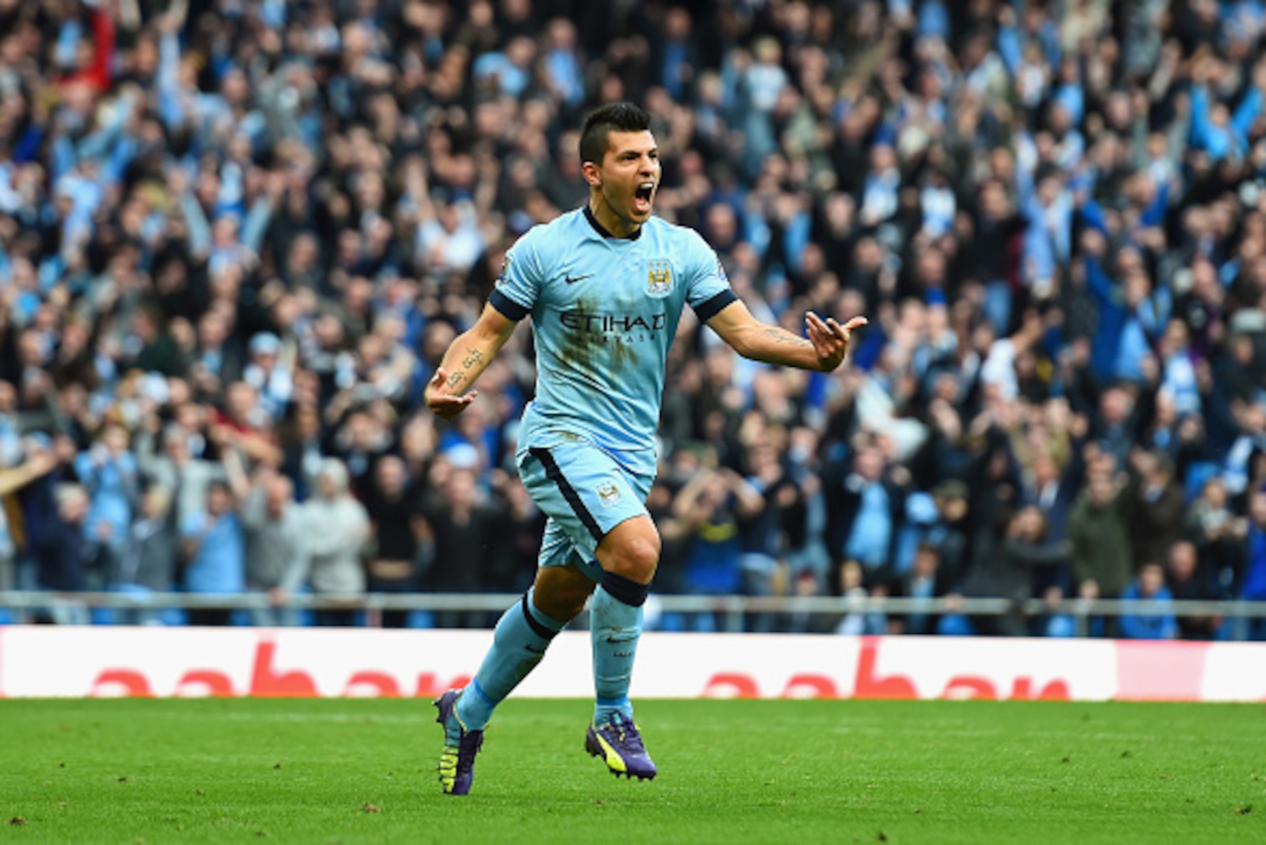 MANCHESTER, ENGLAND - NOVEMBER 02:  Sergio Aguero of Manchester City celebrates scoring the opening goal during the Barclays Premier League match between Manchester City and Manchester United at Etihad Stadium on November 2, 2014 in Manchester, England.  