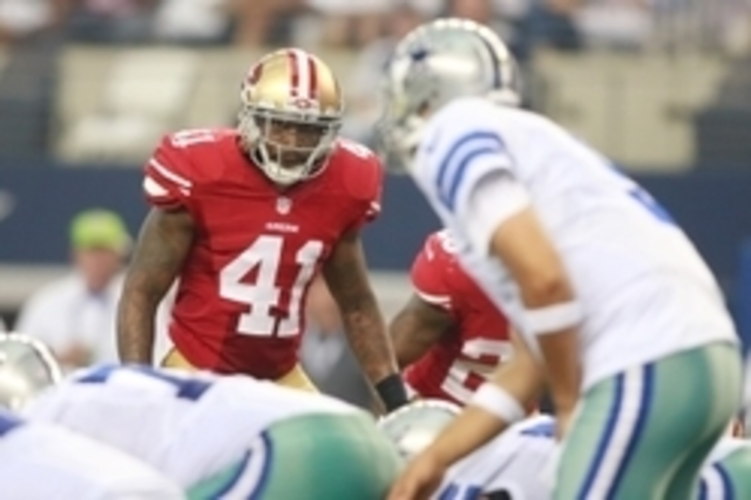 Sep 7, 2014; Arlington, TX, USA; San Francisco 49ers strong safety Antoine Bethea (41) looks into the backfield of the Dallas Cowboys during the game at AT&T Stadium. San Francisco beat Dallas 28-17. Mandatory Credit: Tim Heitman-USA TODAY Sports