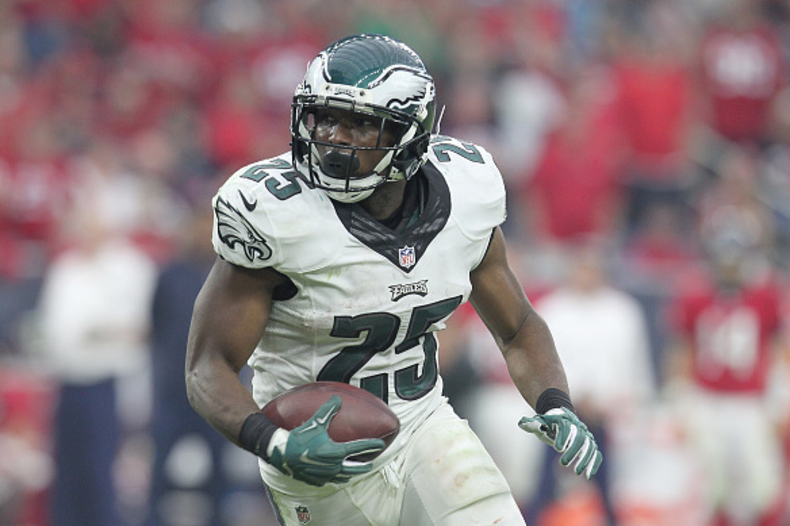 HOUSTON, TX- NOVEMBER 02: LeSean McCoy #25 of the Philadelphia Eagles rushes against the Houston Texans in the second half in a NFL game on November 2, 2014 at NRG Stadium in Houston, Texas. Eagles won 31 to 21. (Photo by Thomas B. Shea/Getty Images)