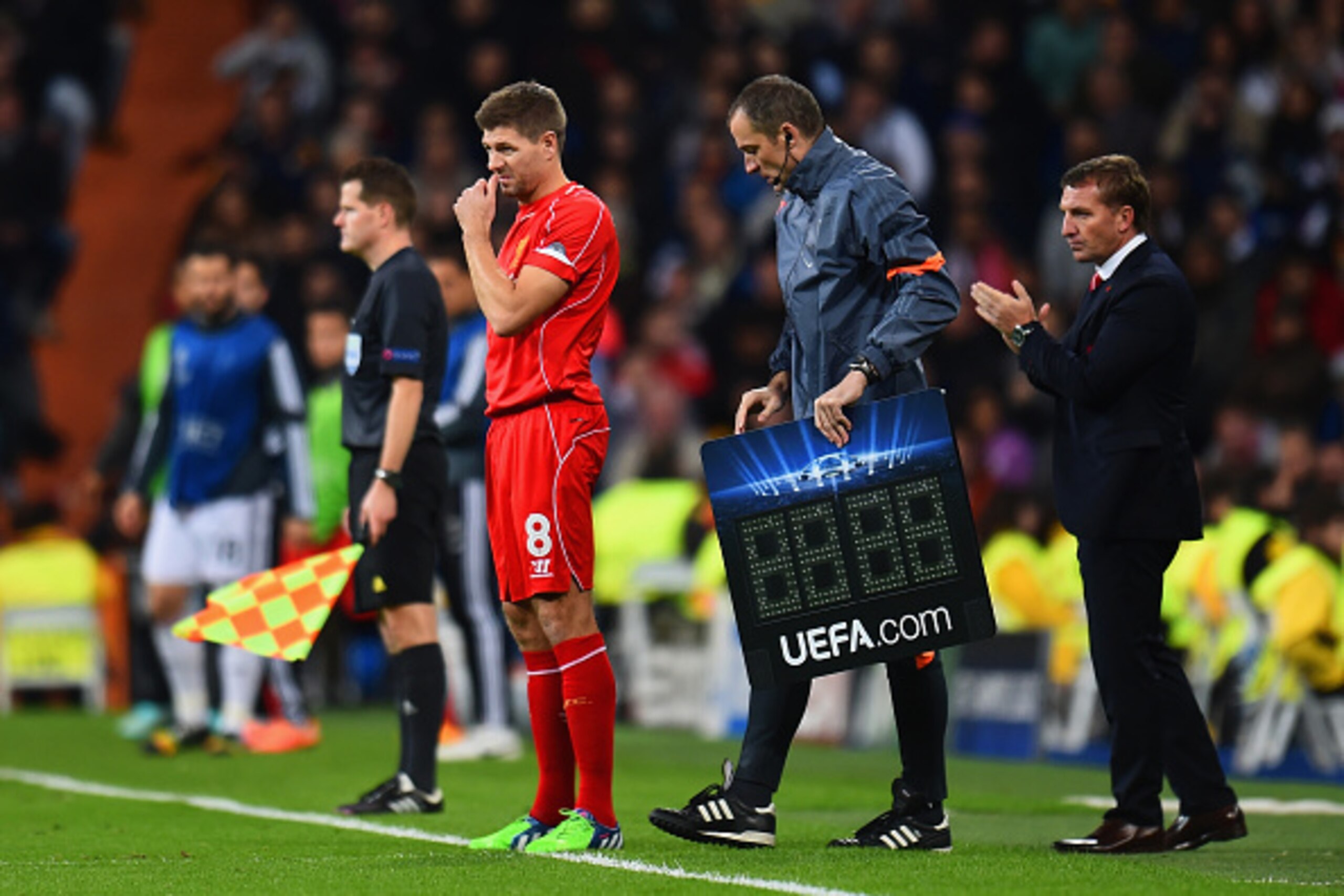 MADRID, SPAIN - NOVEMBER 04:  Brendan Rodgers, manager of Liverpool looks on as Steven Gerrard of Liverpool prepares to come on during the UEFA Champions League Group B match between Real Madrid CF and Liverpool FC at Estadio Santiago Bernabeu on November