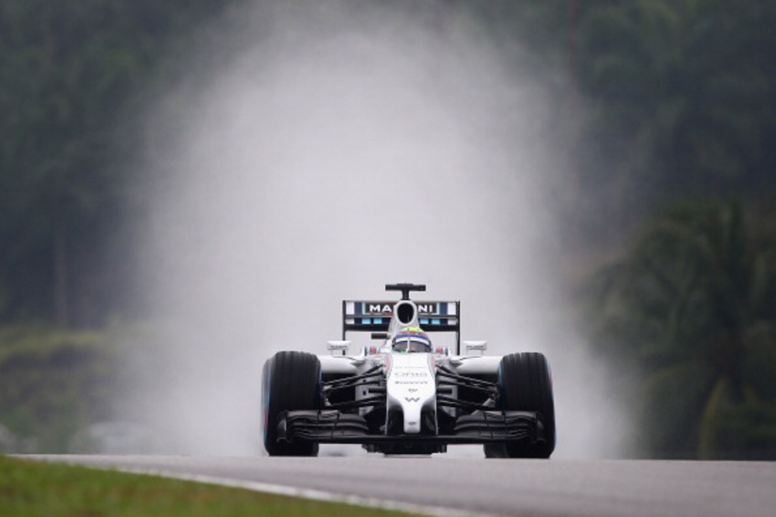 KUALA LUMPUR, MALAYSIA - MARCH 29:  Felipe Massa of Brazil and Williams drives during qualifying for the Malaysia Formula One Grand Prix at the Sepang Circuit on March 29, 2014 in Kuala Lumpur, Malaysia.  (Photo by Clive Mason/Getty Images)