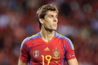 LOGRONO, SPAIN - SEPTEMBER 06: Fernando LLorente of Spain looks on during the EURO 2012 Qualifier match between Spain and Liechtenstein at estadio Las Gaunas on September 6, 2011 in Logrono, Spain.  (Photo by Denis Doyle/Getty Images)