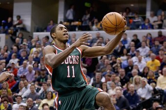 INDIANAPOLIS, IN - NOVEMBER 04:  Brandon Knight #11 of the Milwaukee Bucks shoots the ball during the game against the Indiana Pacers at Bankers Life Fieldhouse on November 4, 2014 in Indianapolis, Indiana.  (Photo by Andy Lyons/Getty Images)
