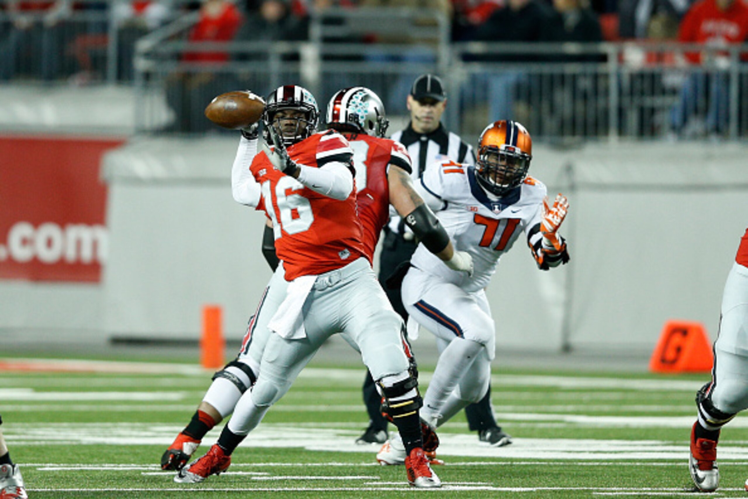 COLUMBUS, OH - NOVEMBER 1: J.T. Barrett #16 of the Ohio State Buckeyes looks to pass the ball in the first half of the game against the Illinois Fighting Illini at Ohio Stadium on November 1, 2014 in Columbus, Ohio. (Photo by Joe Robbins/Getty Images)