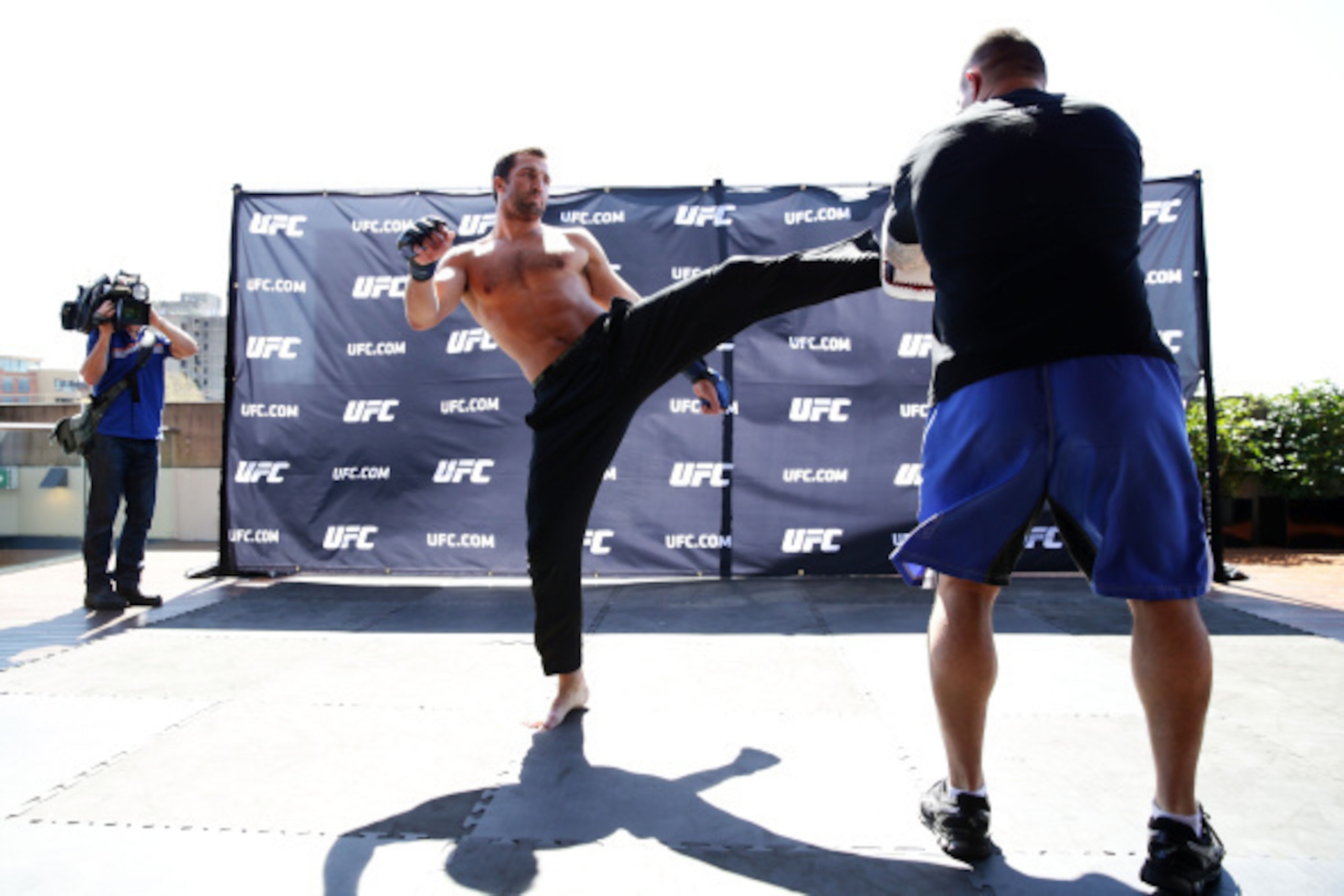 SYDNEY, AUSTRALIA - SEPTEMBER 11:  Luke Rockhold works out during the UFC Fight Night: Rockhold v Bisping Press Event at Museum of Contemporary Art on September 11, 2014 in Sydney, Australia.  (Photo by Matt King/Getty Images)