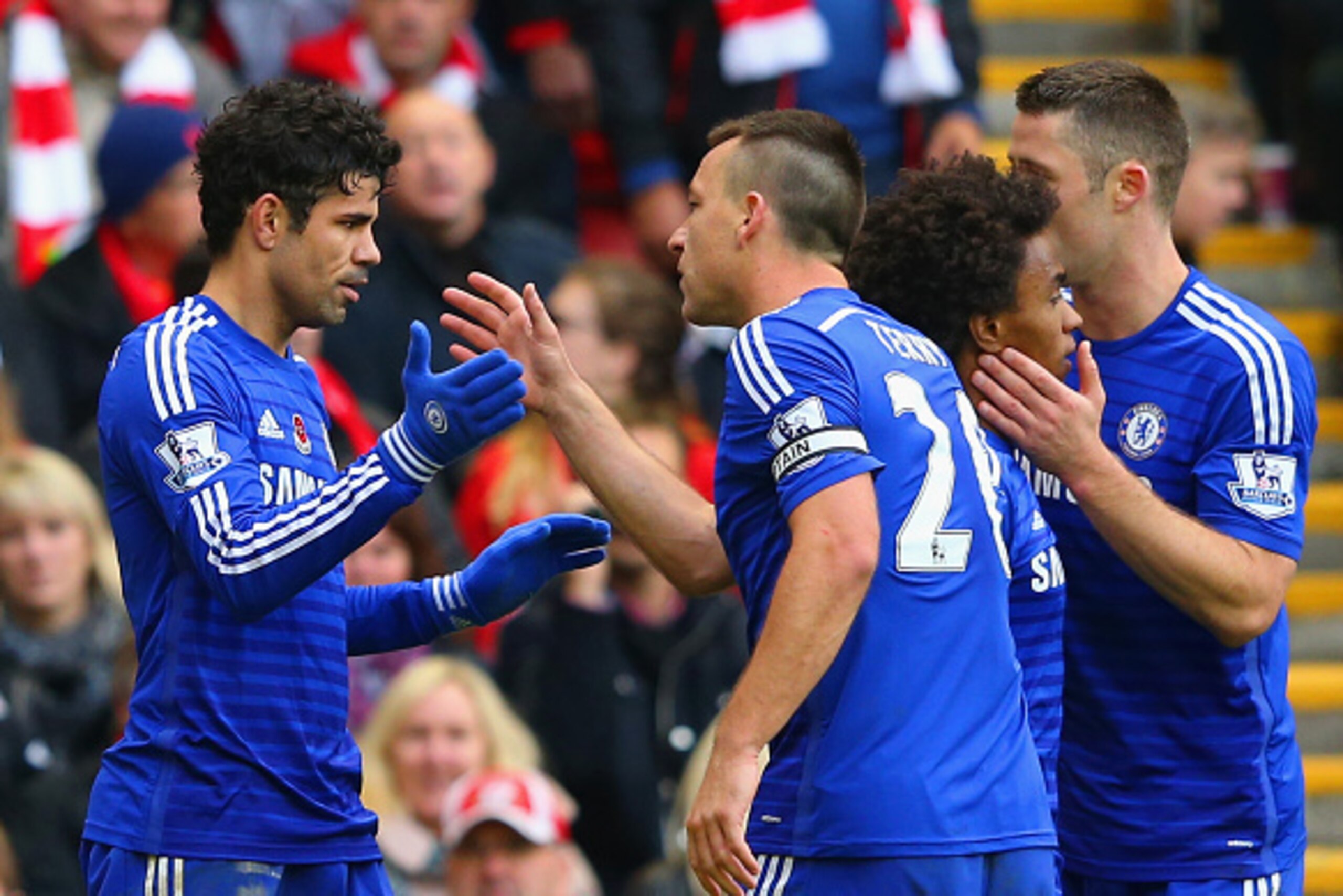 LIVERPOOL, ENGLAND - NOVEMBER 08: Diego Costa of Chelsea celebrates scoring their second goal with John Terry of Chelsea during the Barclays Premier League match between Liverpool and Chelsea at Anfield on November 8, 2014 in Liverpool, England. (Photo LIVERPOOL, ENGLAND - NOVEMBER 08: Diego Costa of Chelsea celebrates scoring their second goal with John Terry of Chelsea during the Barclays Premier League match between Liverpool and Chelsea at Anfield on November 8, 2014 in Liverpool, England. (Photo